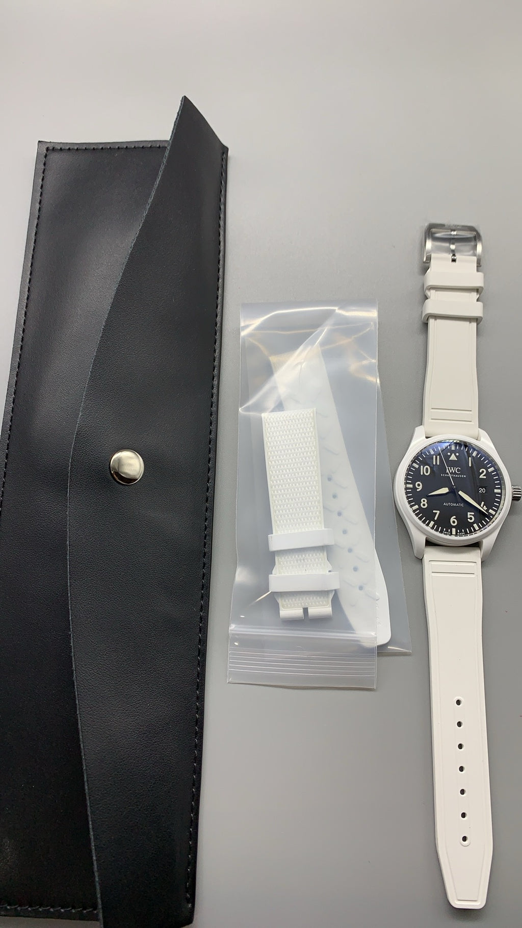 IWC Pilot's Watch Mark XVIII Top Gun | 40MM | ตัวเรือนเซรามิกสีดำ | ฟังก์ชันวันที่ | หน้าปัดสีดำ | สายผ้าไนลอนสีดำ | กลไกอัตโนมัติ Cal.35111