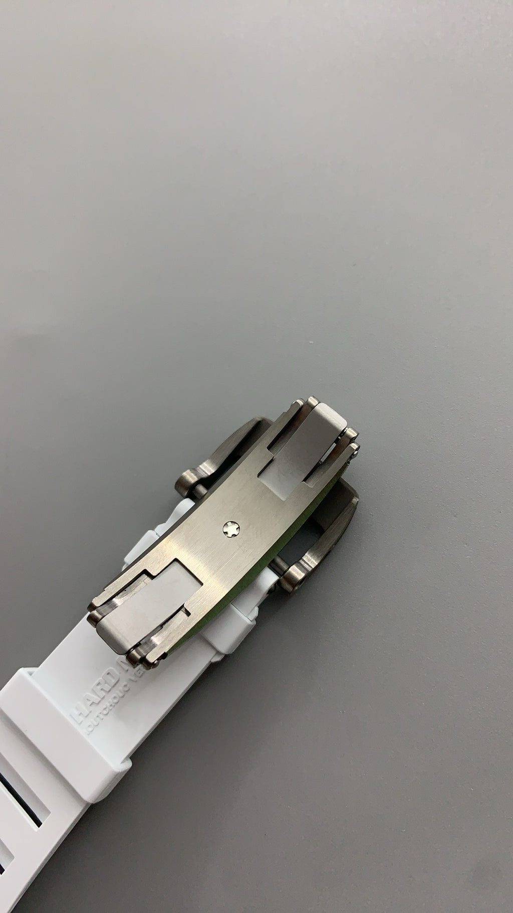 Richard Mille RM055 | 42MM | ตัวเรือนเซรามิกสีขาว + โครงไทเทเนียม | หน้าปัดสเกเลตัน | กลไกไขลานมือ RMUL2