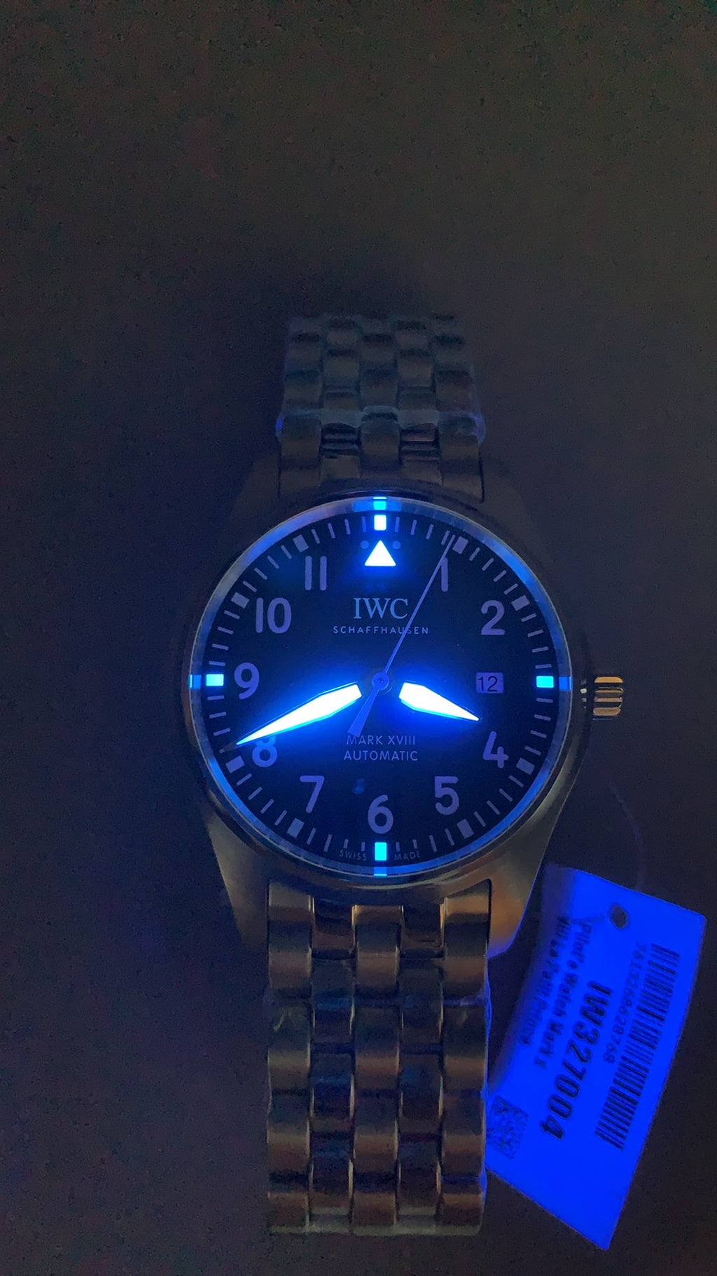 IWC Pilot's Watch Mark XVIII | 40MM | ตัวเรือนสแตนเลสสตีล | ฟังก์ชันวันที่ | หน้าปัดสีดำ | สายหนังวัวสีดำ | กลไกอัตโนมัติ Cal.35111