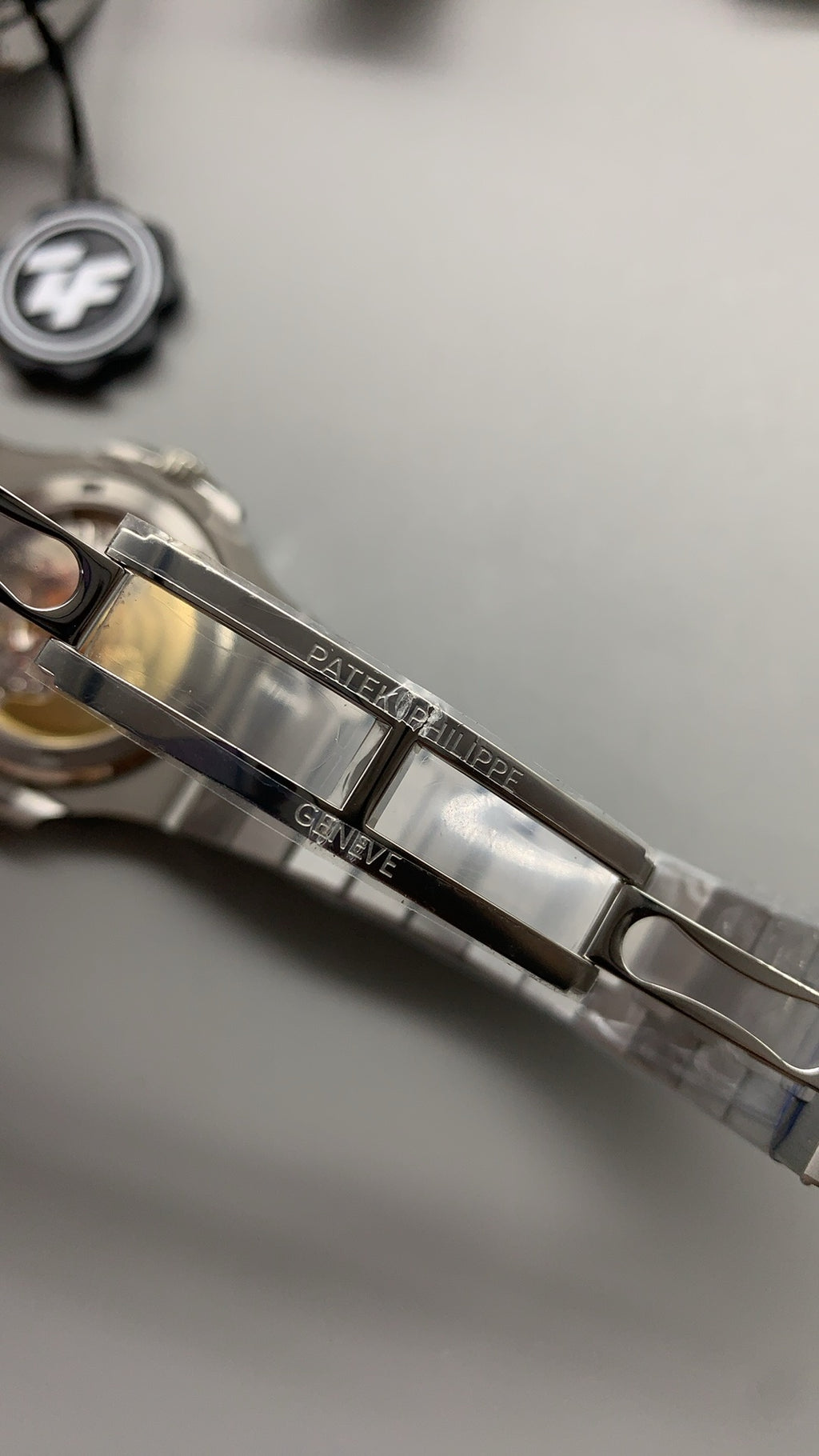 Patek Philippe Nautilus 5711 | 40MM | หน้าปัดสีน้ำเงินลายริ้ว | กลไกอัตโนมัติ Cal.324 S C