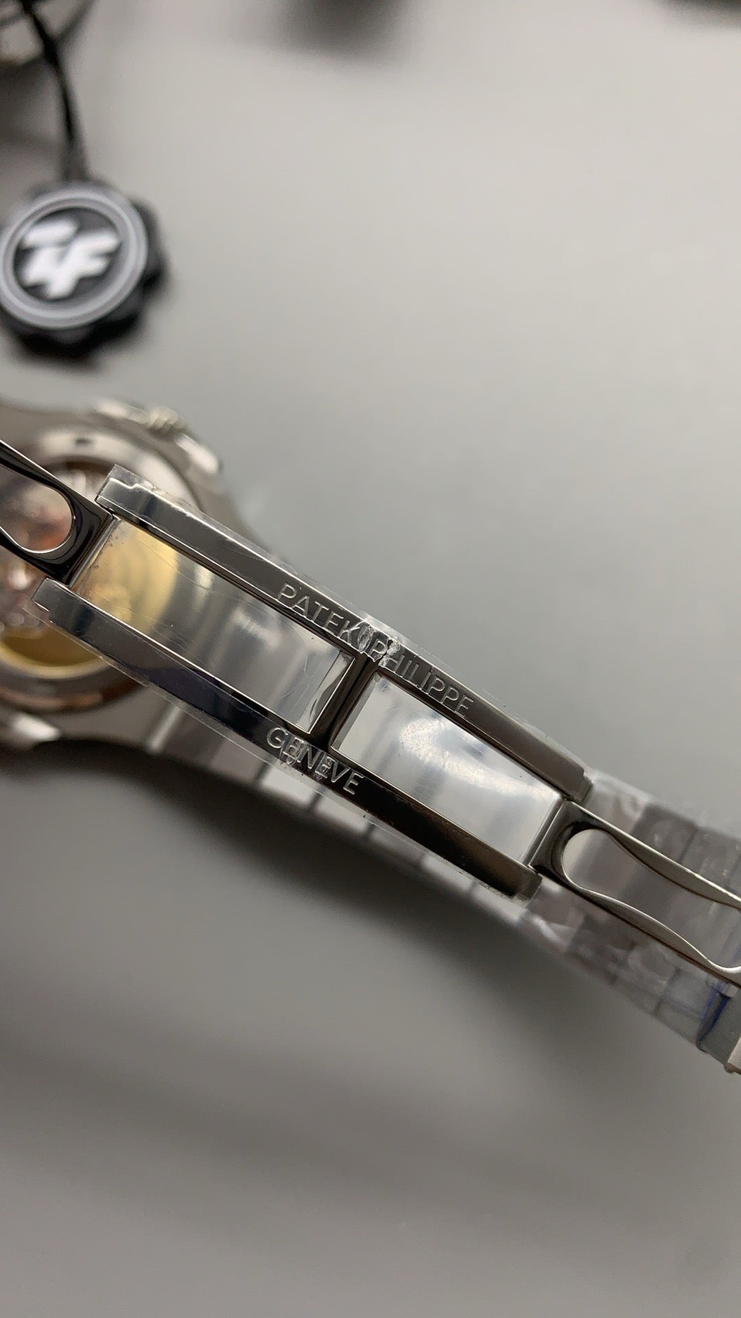 Patek Philippe Nautilus 5711 | 40MM | หน้าปัดสีน้ำเงินลายริ้ว | กลไกอัตโนมัติ Cal.324 S C