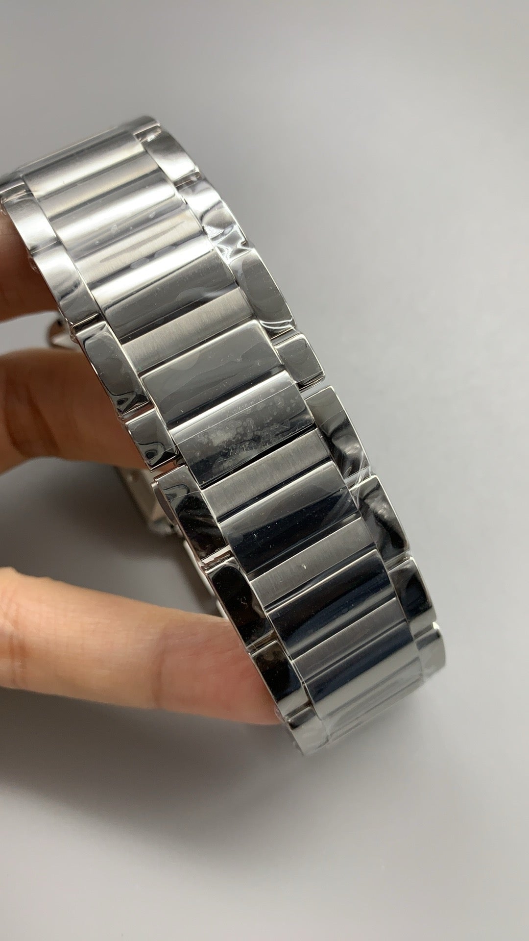 Cartier Tank Must de Cartier | ขนาดใหญ่ (Large) | อัตโนมัติ