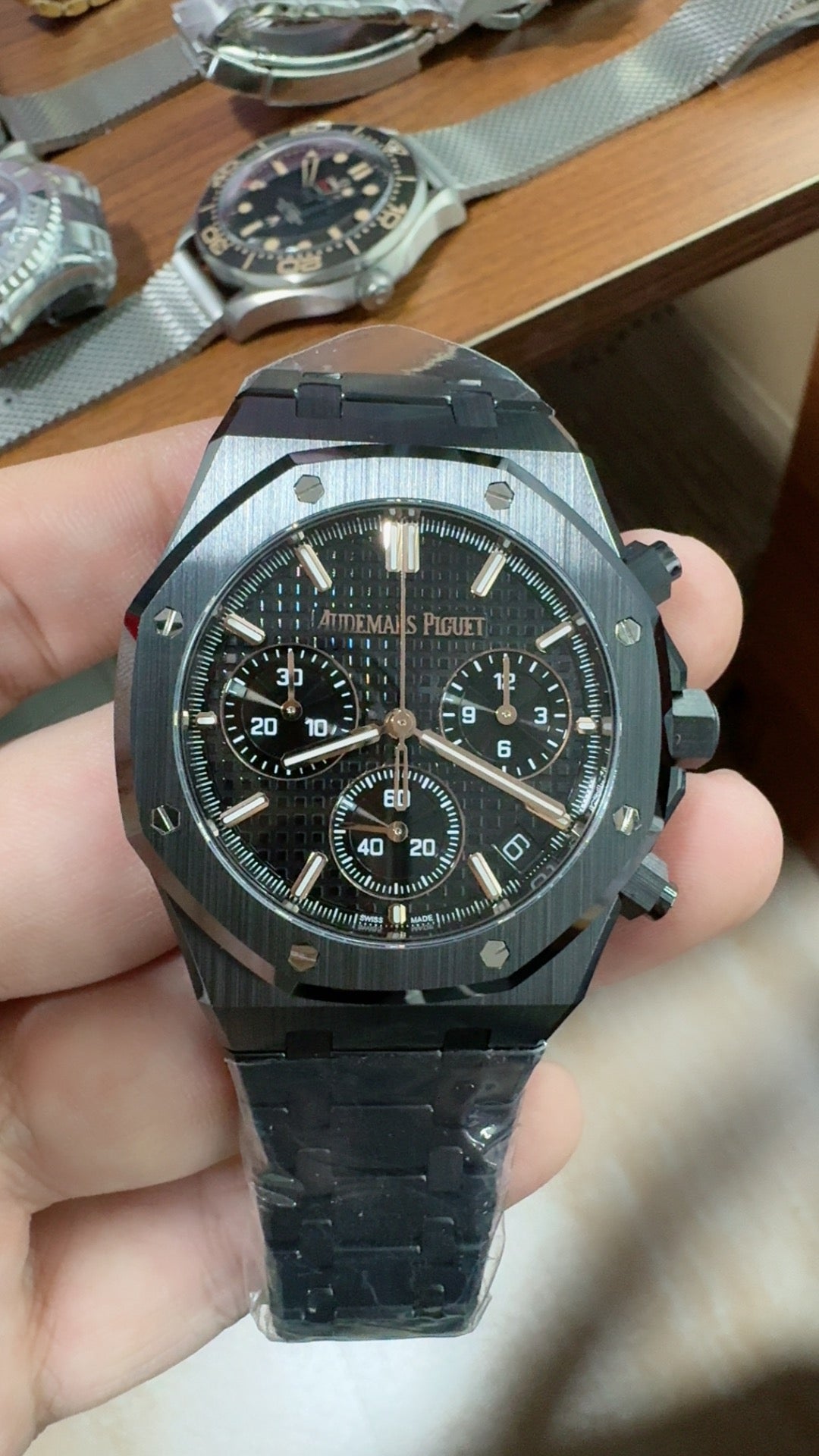 Audemars Piguet Royal Oak 26240CE | 41MM | ตัวเรือนเซรามิกสีดำ | หน้าปัดสีดำ | จับเวลา Chronograph | กลไกอัตโนมัติ Cal.4401