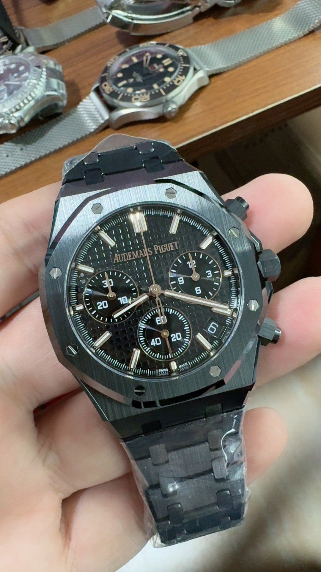Audemars Piguet Royal Oak 26240CE | 41MM | ตัวเรือนเซรามิกสีดำ | หน้าปัดสีดำ | จับเวลา Chronograph | กลไกอัตโนมัติ Cal.4401