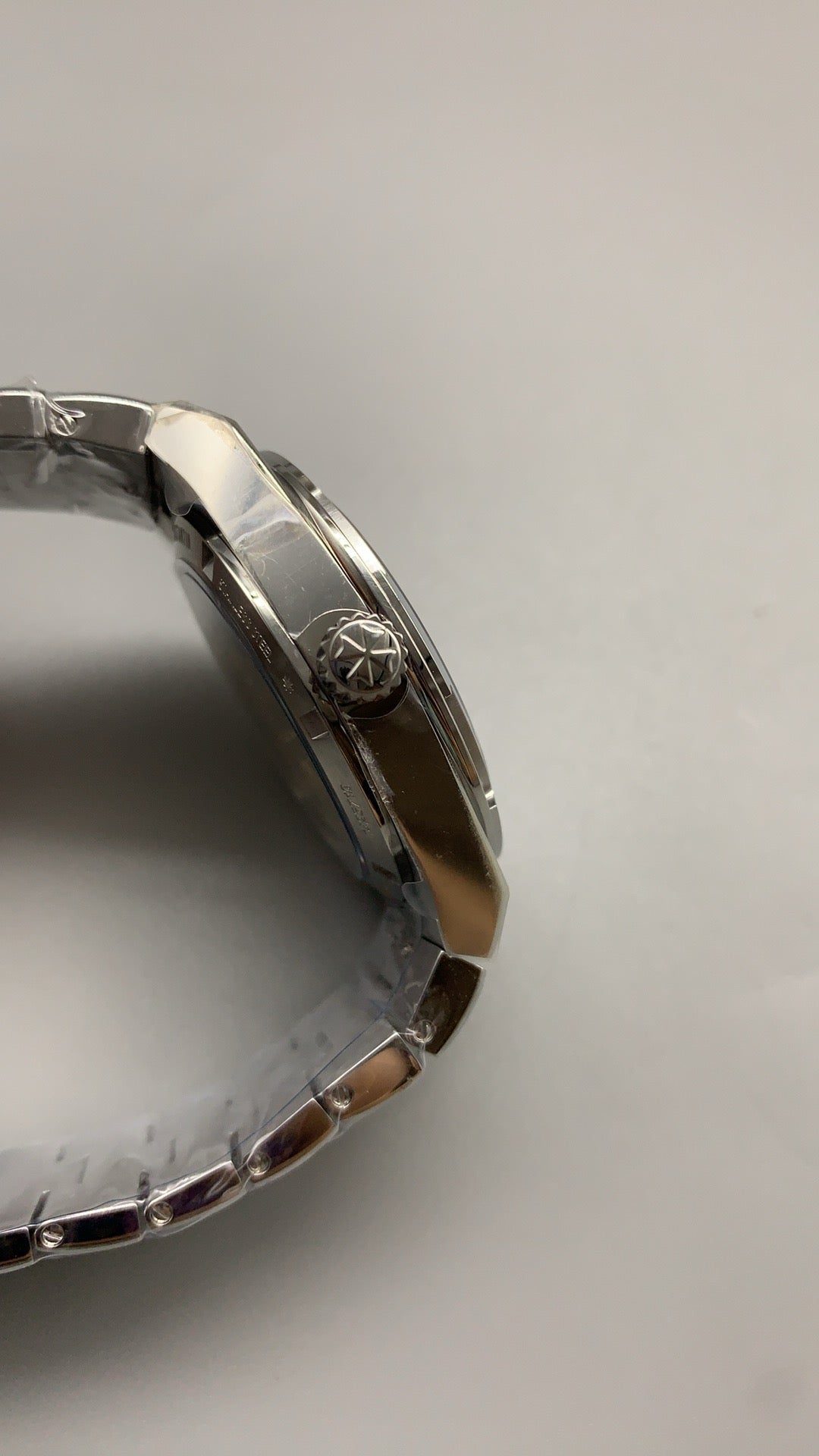 Vacheron Constantin Overseas 4500V | 41MM | ตัวเรือนสแตนเลสสตีล | หน้าปัดสีน้ำตาล | กลไกอัตโนมัติ Cal.5100