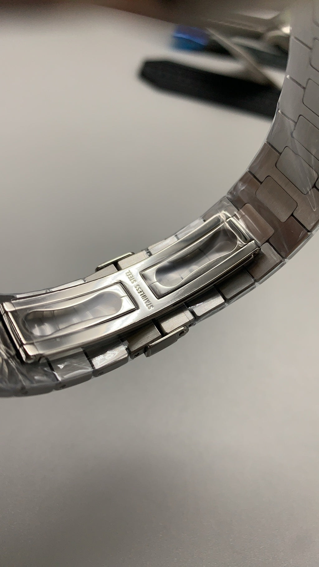 Patek Philippe Nautilus 5711 | 40MM | หน้าปัดสีเขียวลายริ้ว | กลไกอัตโนมัติ Cal.324 S C