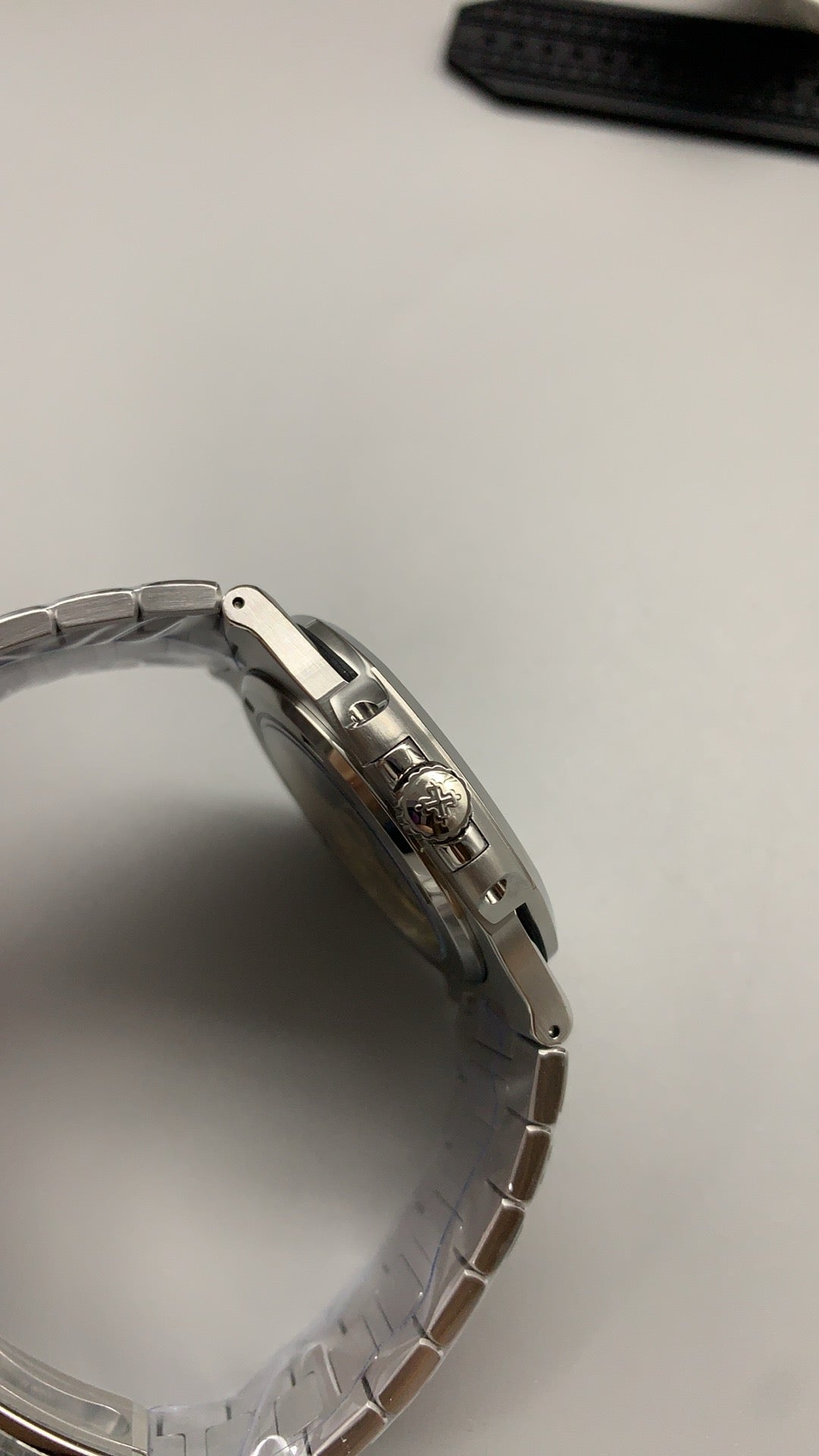 Patek Philippe Nautilus 5711 | 40MM | หน้าปัดสีเขียวลายริ้ว | กลไกอัตโนมัติ Cal.324 S C