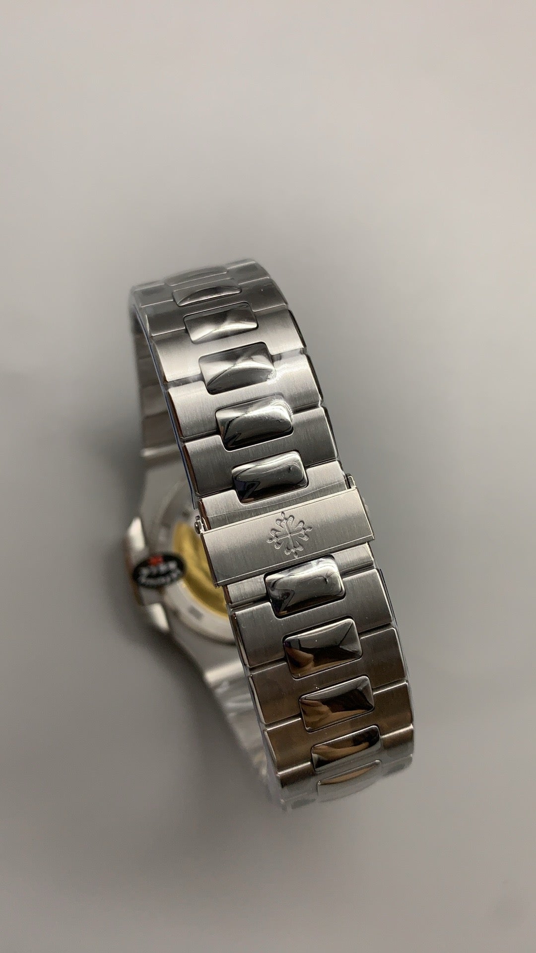 Patek Philippe Nautilus 5711 | 40MM | หน้าปัดสีเขียวลายริ้ว | กลไกอัตโนมัติ Cal.324 S C