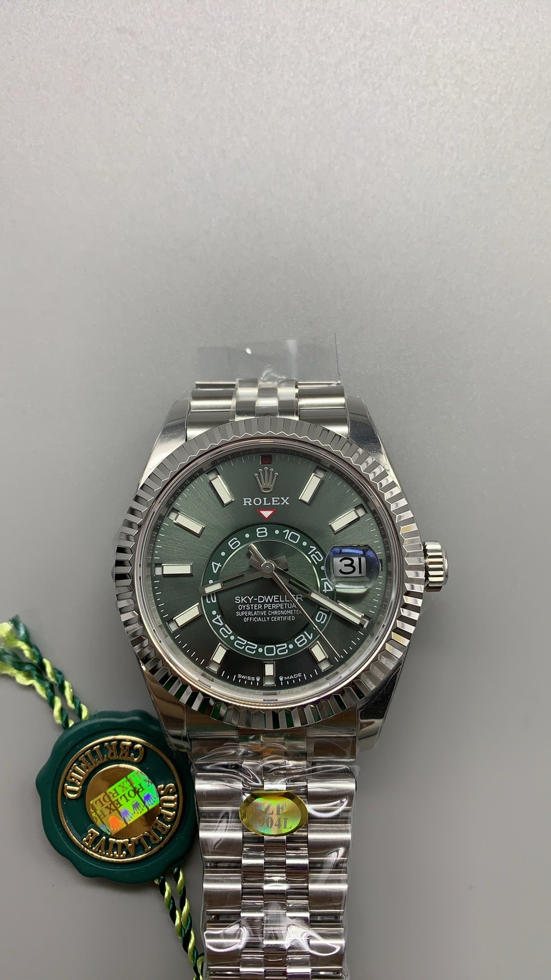 Rolex Sky-Dweller 42MM | หน้าปัดสีเขียว | กลไกอัตโนมัติ Cal.9002