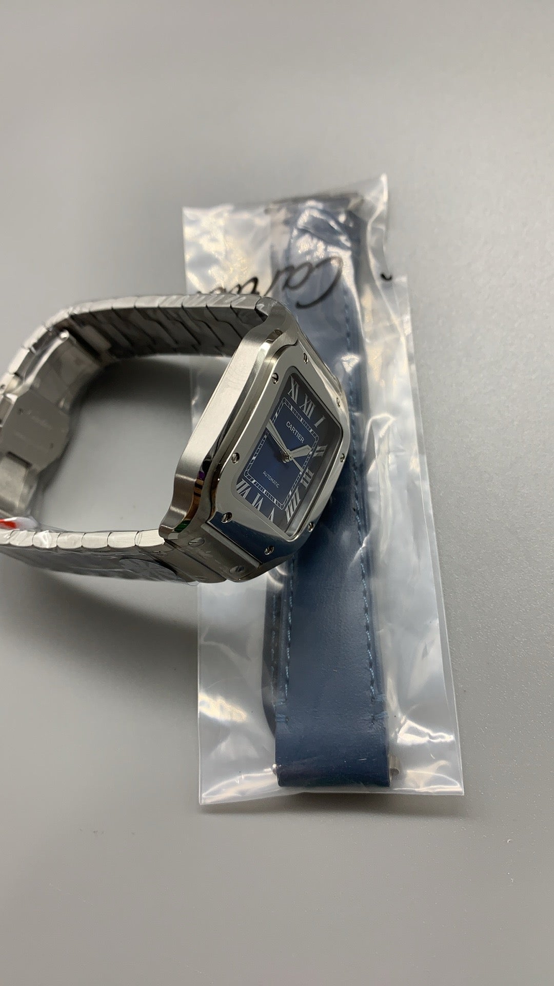 Cartier Santos de Cartier | ขนาด 35 มม. (Medium) | หน้าปัดสีน้ำเงิน | อัตโนมัติ