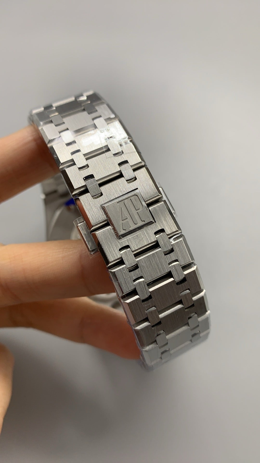 Audemars Piguet Royal Oak 26331ST | 41MM | ตัวเรือนสแตนเลสสตีล | หน้าปัดสีน้ำเงิน | จับเวลา Chronograph | กลไกอัตโนมัติ Cal.2385