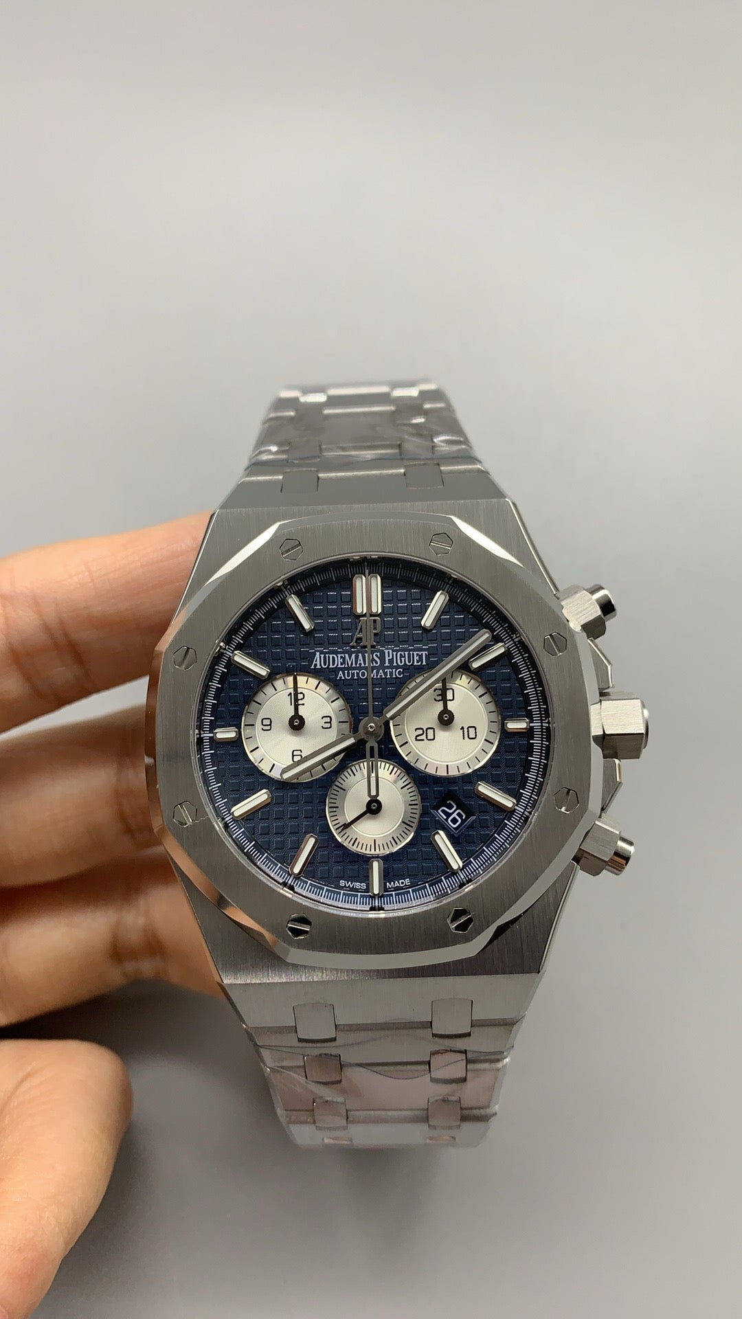 Audemars Piguet Royal Oak 26331ST | 41MM | ตัวเรือนสแตนเลสสตีล | หน้าปัดสีน้ำเงิน | จับเวลา Chronograph | กลไกอัตโนมัติ Cal.2385