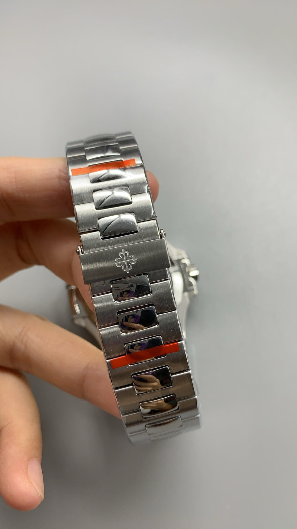 Patek Philippe Nautilus 5726 | 40.5MM | หน้าปัดสีเทาลายริ้ว | ฟังก์ชันปฏิทินประจำปี + Moonphase | กลไกอัตโนมัติ Cal.324