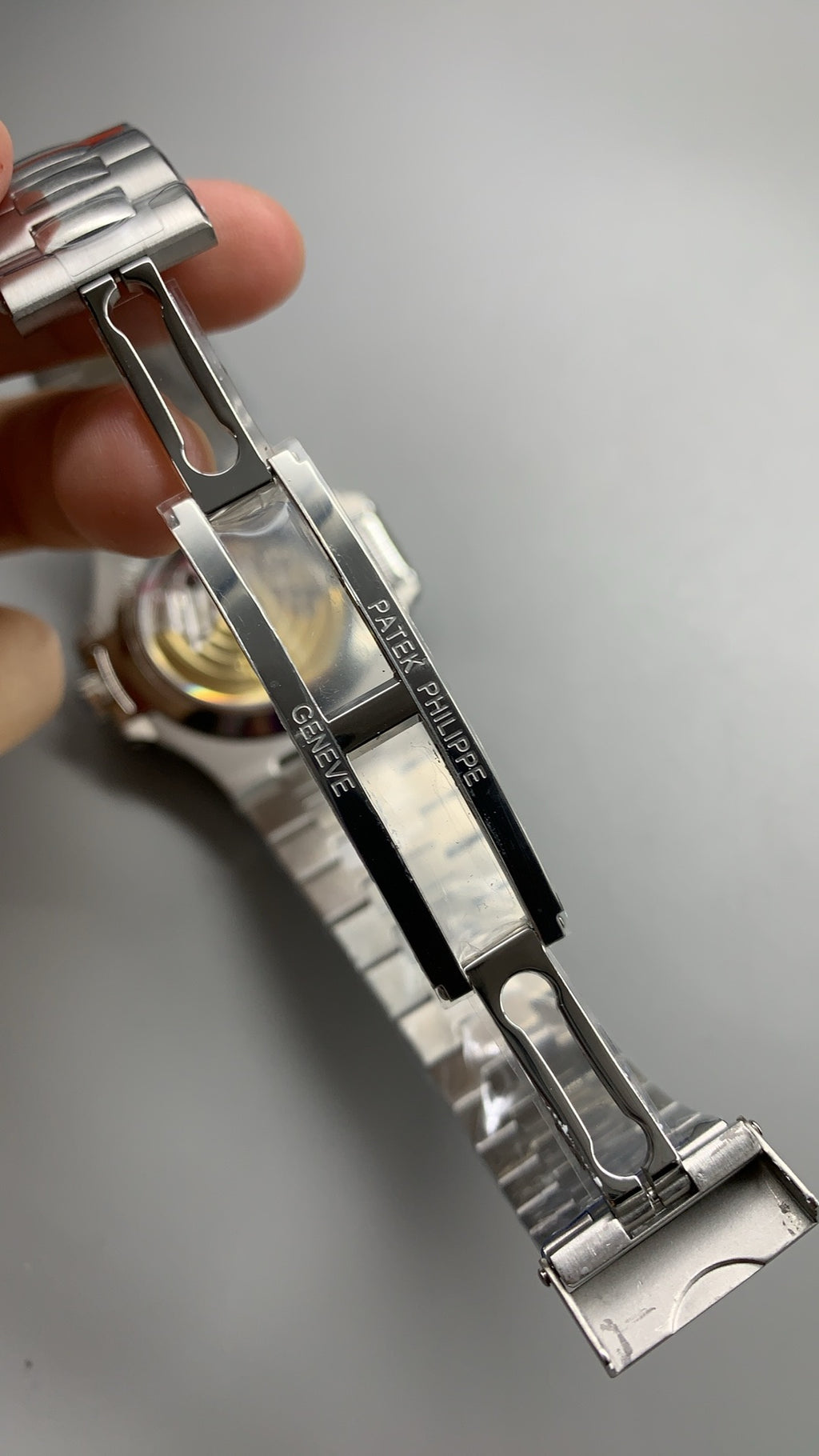 Patek Philippe Nautilus 5726 | 40.5MM | หน้าปัดสีเทาลายริ้ว | ฟังก์ชันปฏิทินประจำปี + Moonphase | กลไกอัตโนมัติ Cal.324