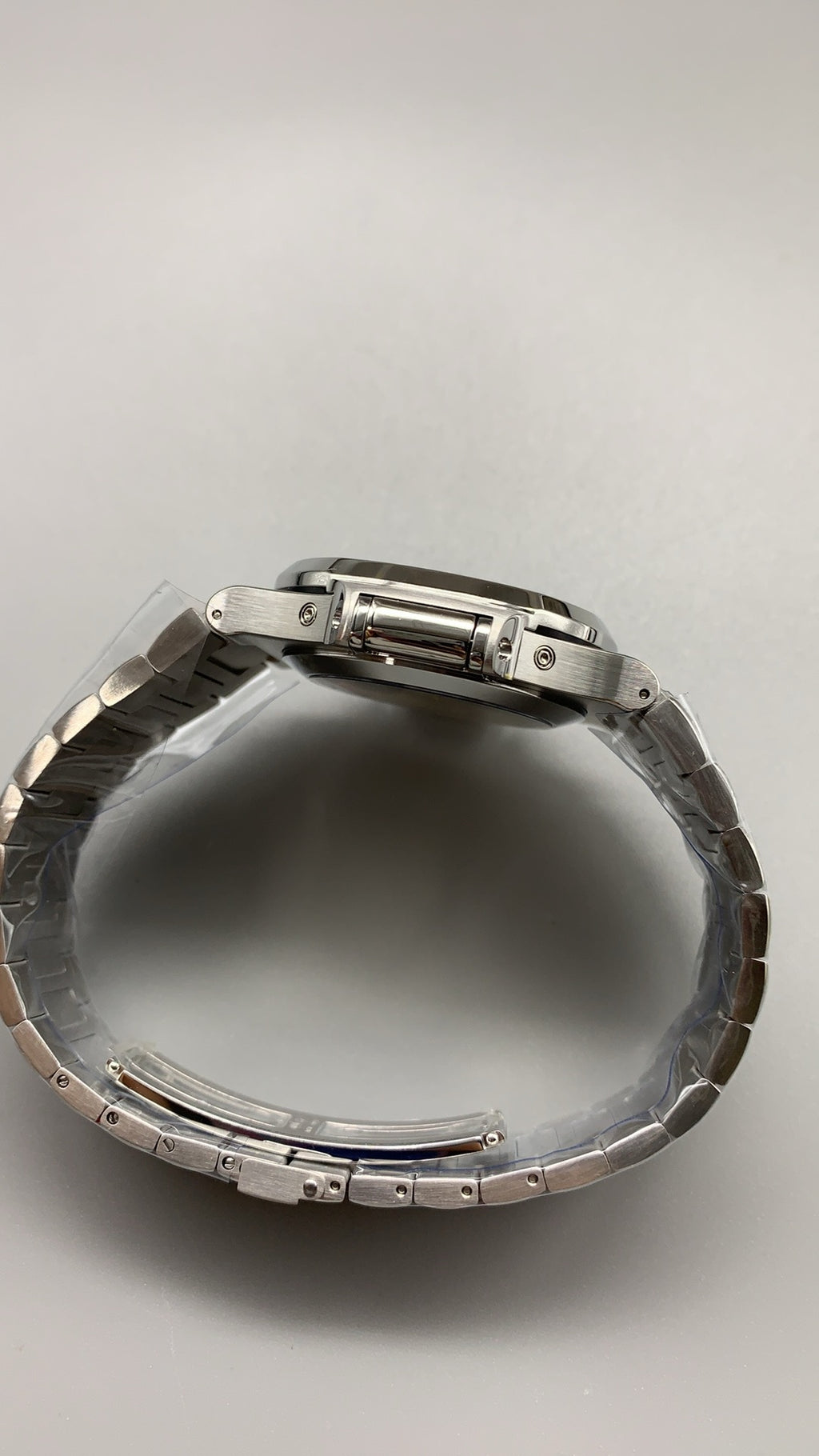 Patek Philippe Nautilus 5726 | 40.5MM | หน้าปัดสีเทาลายริ้ว | ฟังก์ชันปฏิทินประจำปี + Moonphase | กลไกอัตโนมัติ Cal.324