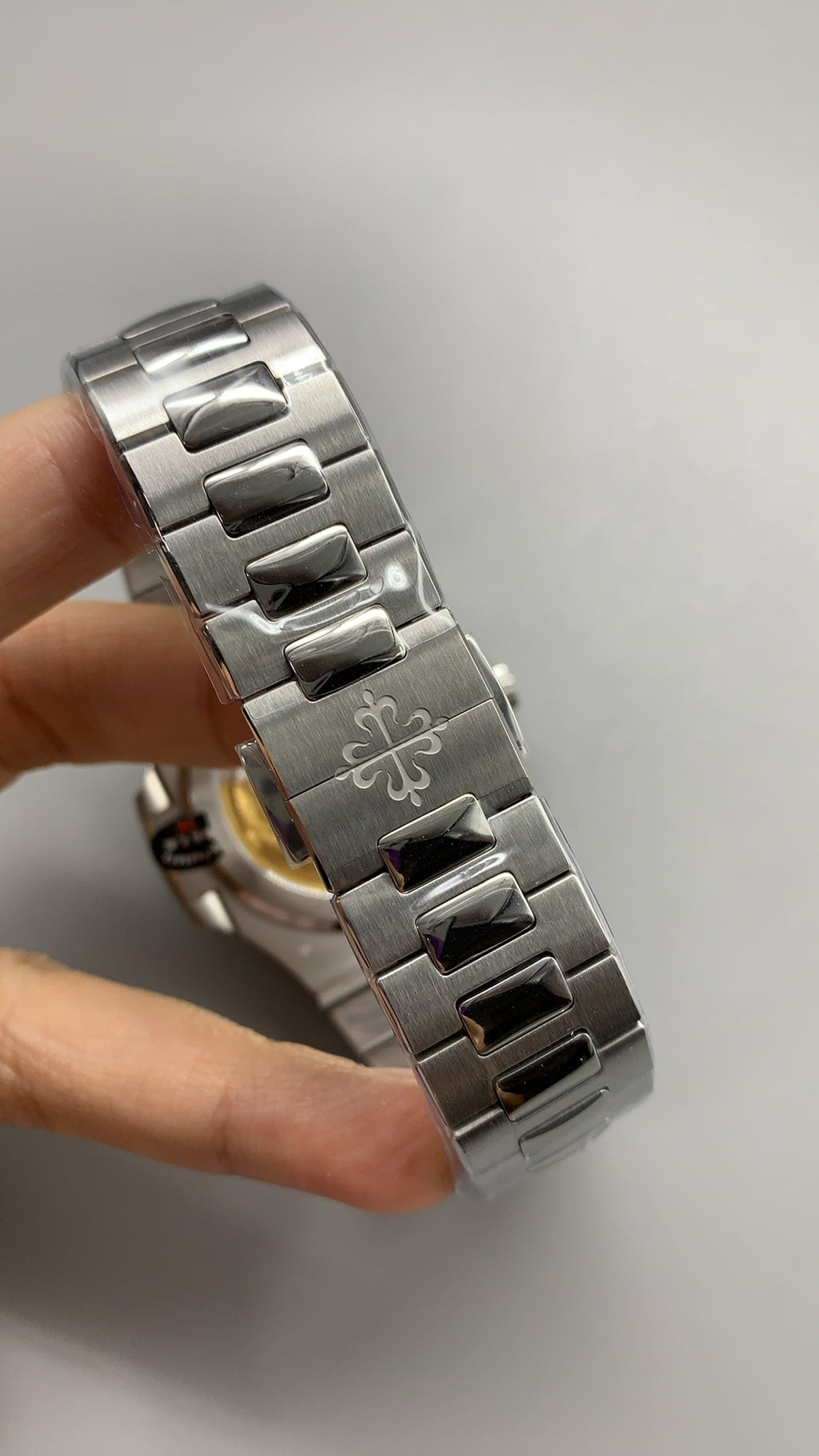 Patek Philippe Nautilus 5811 | 41MM | รุ่นใหม่! | หน้าปัดสีน้ำเงินซันเรย์ | กลไกอัตโนมัติ Cal.26-330