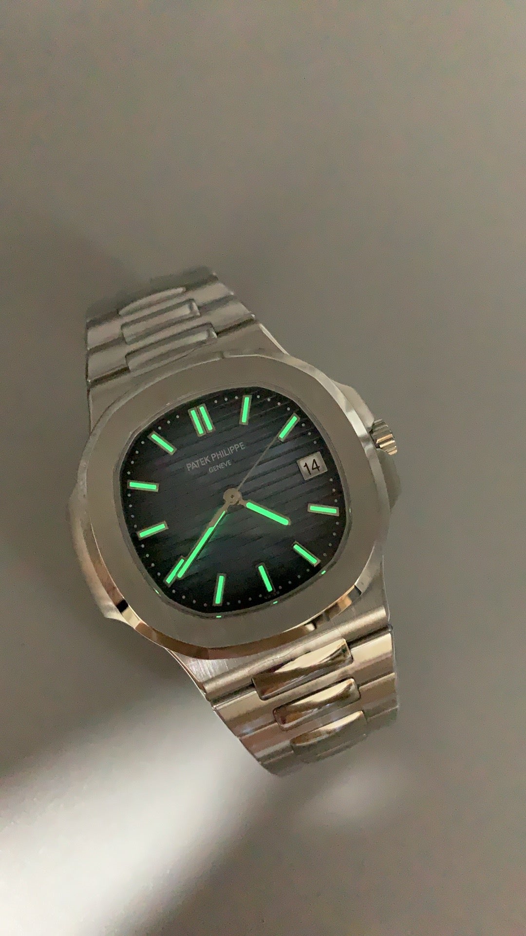 Patek Philippe Nautilus 5811 | 41MM | รุ่นใหม่! | หน้าปัดสีน้ำเงินซันเรย์ | กลไกอัตโนมัติ Cal.26-330