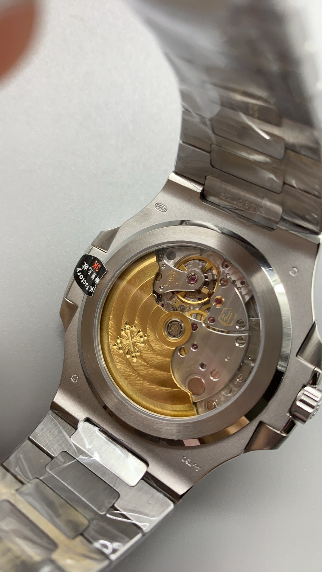 Patek Philippe Nautilus 5811 | 41MM | รุ่นใหม่! | หน้าปัดสีน้ำเงินซันเรย์ | กลไกอัตโนมัติ Cal.26-330