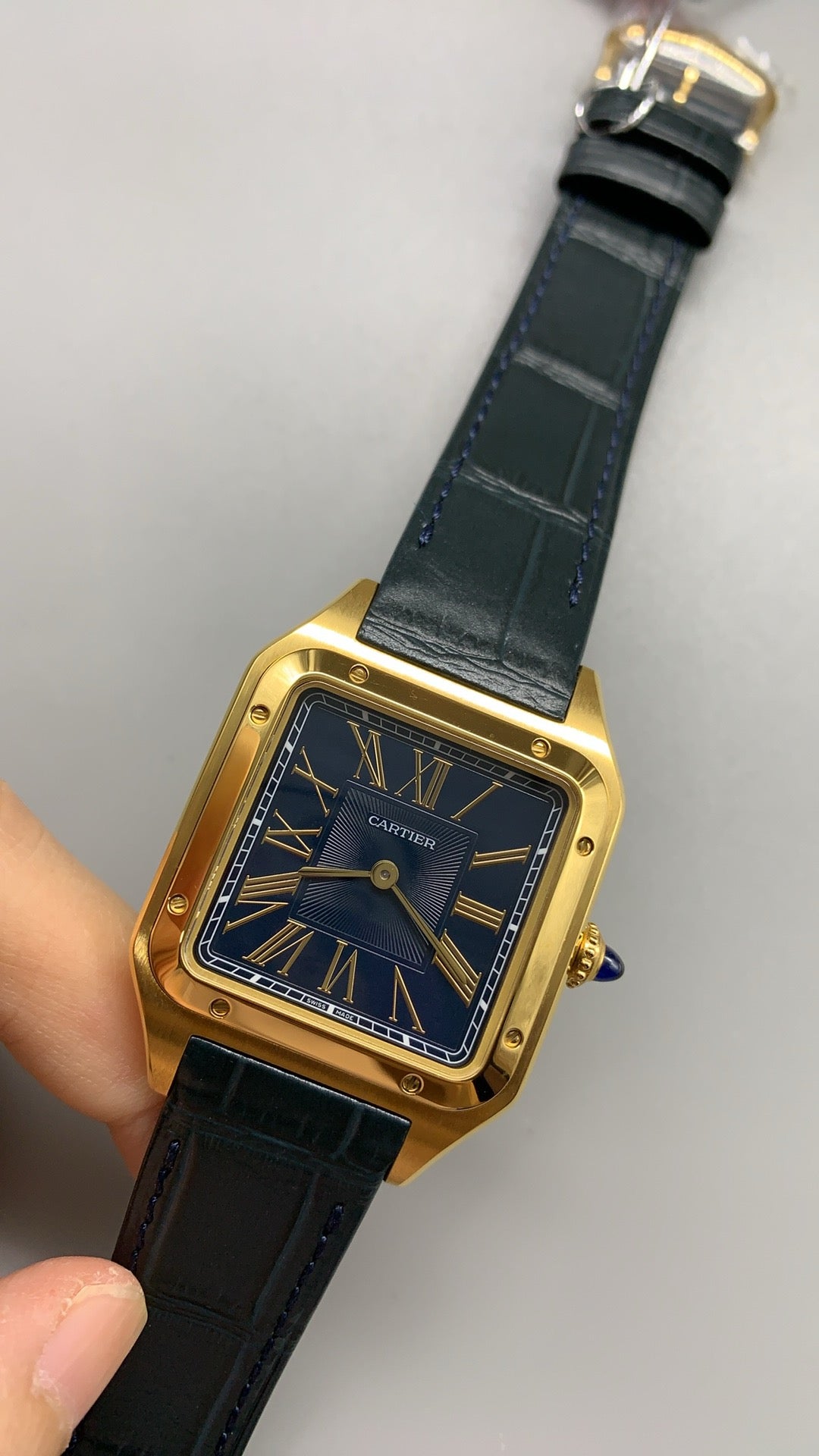 Cartier Tank Must de Cartier | ขนาดกลาง 43×31 มม. | สีโกลด์ | อัตโนมัติ