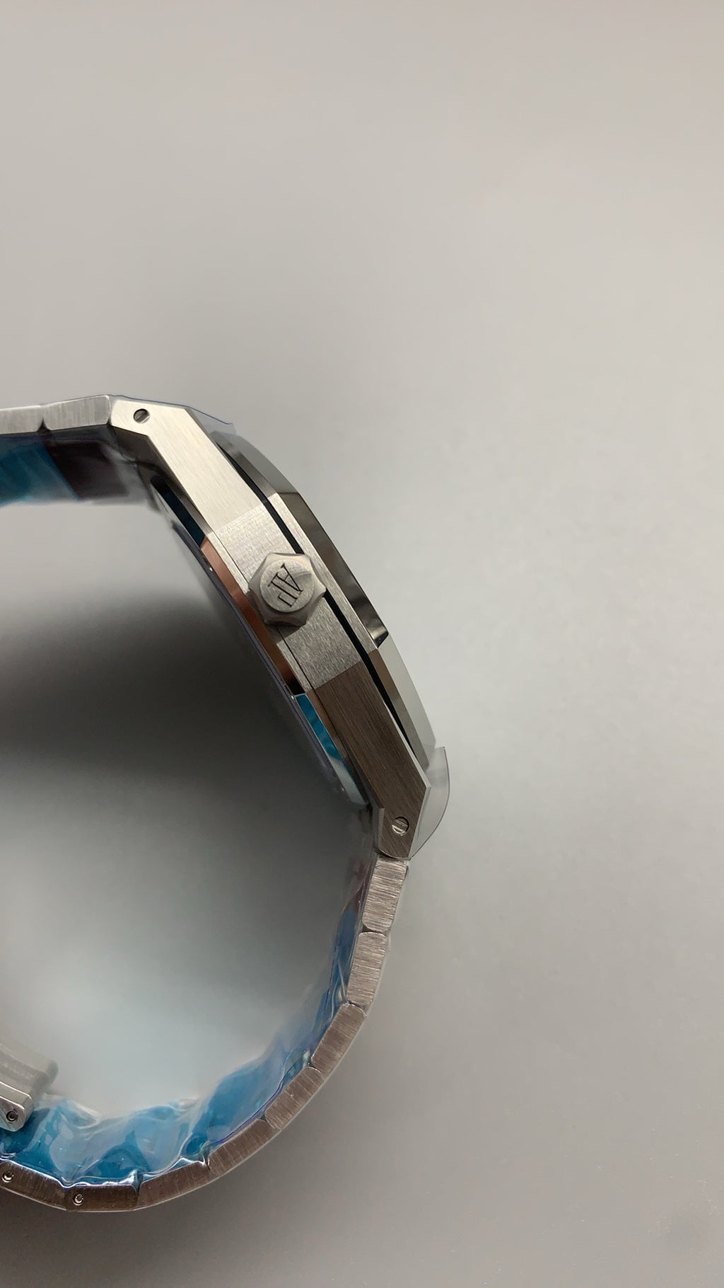 Audemars Piguet Royal Oak 15510ST | 41MM | ตัวเรือนสแตนเลสสตีล | หน้าปัดสีน้ำเงิน | กลไกอัตโนมัติ Cal.4302