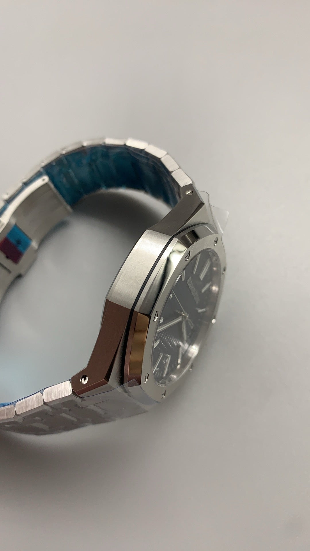 Audemars Piguet Royal Oak 15510ST | 41MM | ตัวเรือนสแตนเลสสตีล | หน้าปัดสีน้ำเงิน | กลไกอัตโนมัติ Cal.4302