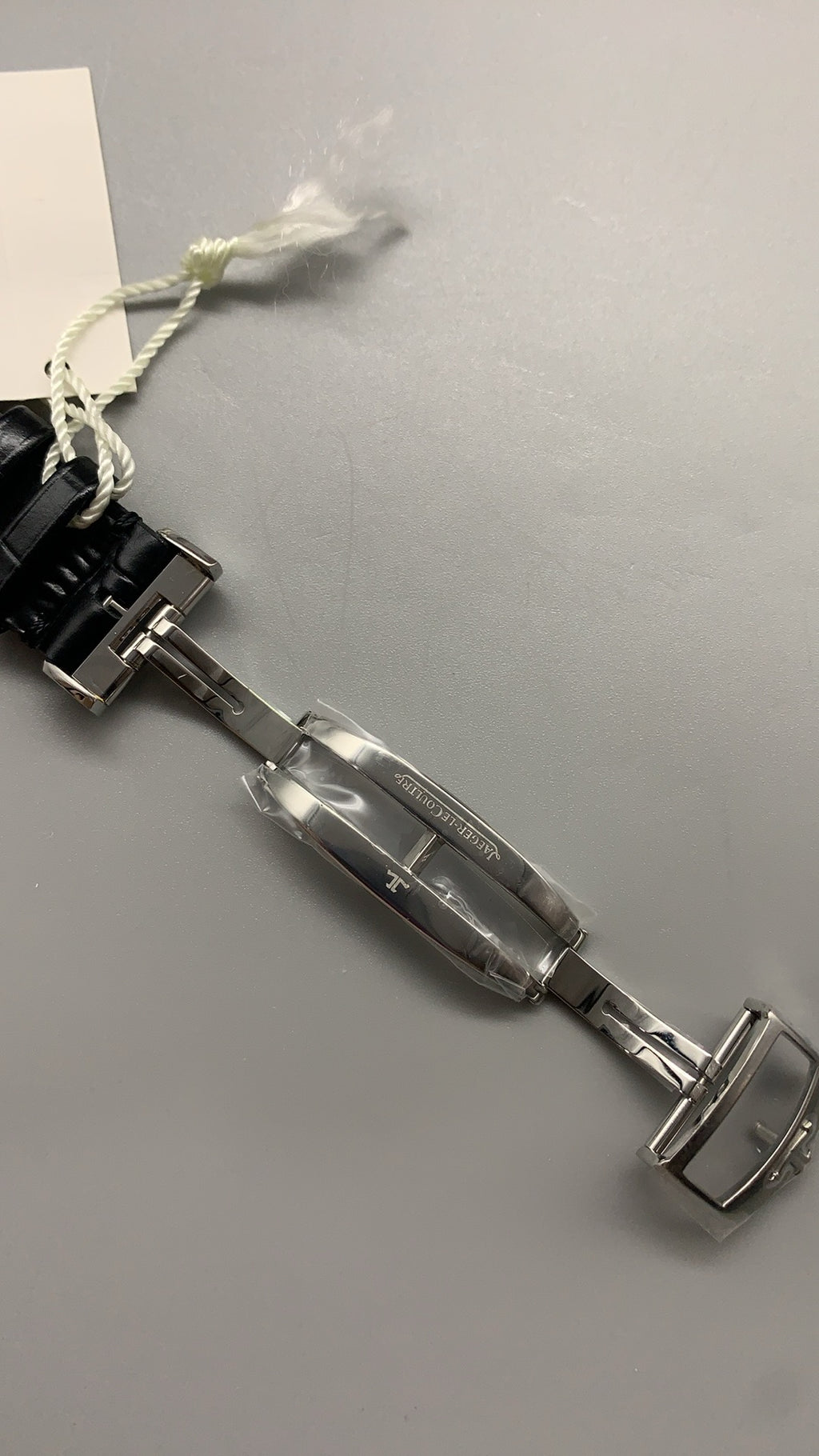 Jaeger-LeCoultre Master Ultra Thin Moon | 39MM | ตัวเรือนสแตนเลสสตีล | ฟังก์ชันข้างขึ้นข้างแรม + วันที่ | หน้าปัดสีขาว | สายหนังจระเข้สีดำ | กลไกอัตโนมัติ Cal.925/1