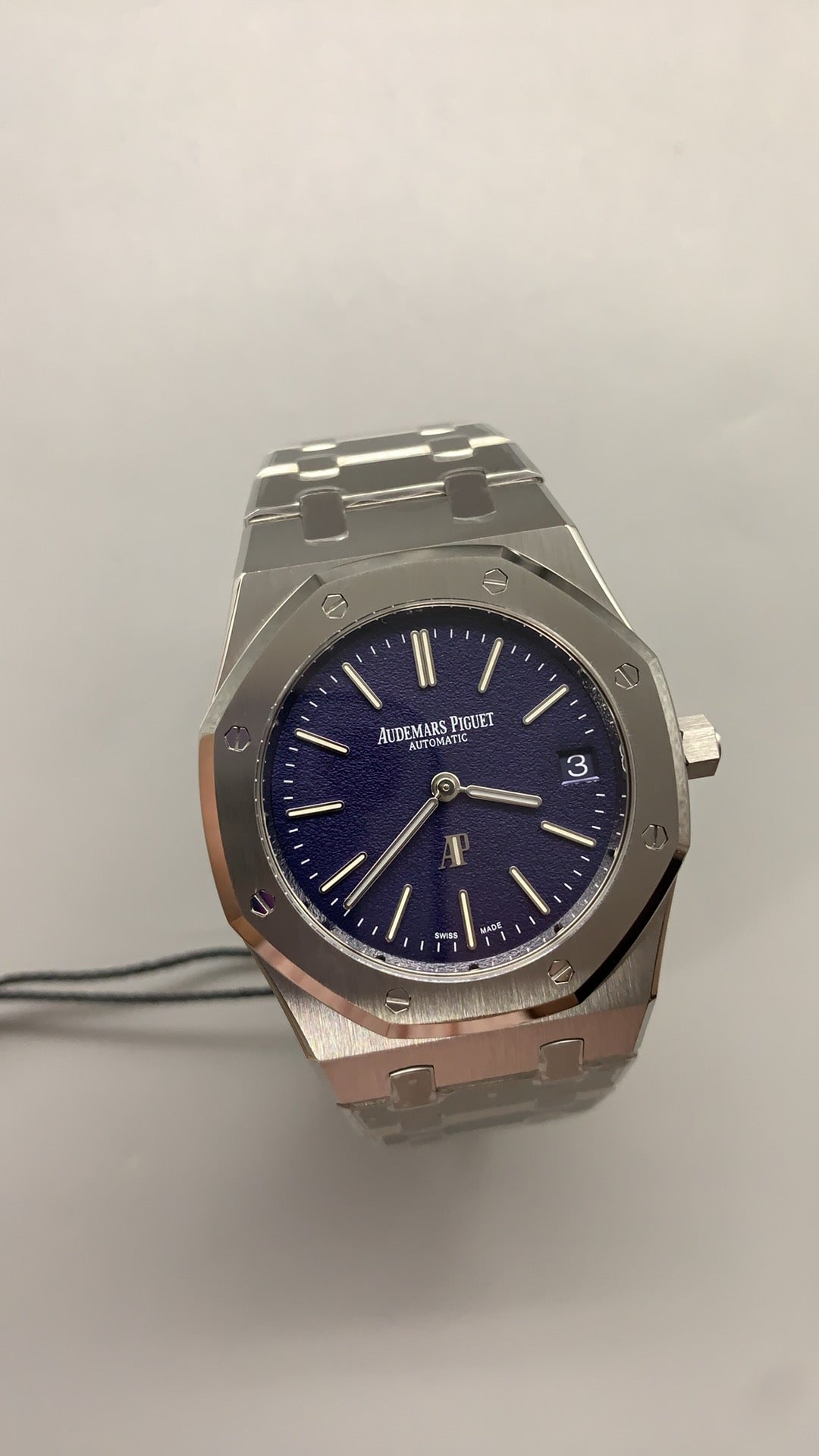 Audemars Piguet Royal Oak 16202ST | 39MM | ตัวเรือนสแตนเลสสตีล | หน้าปัดสีน้ำเงินด้าน (Matte Blue) | กลไกอัตโนมัติ Cal.7121