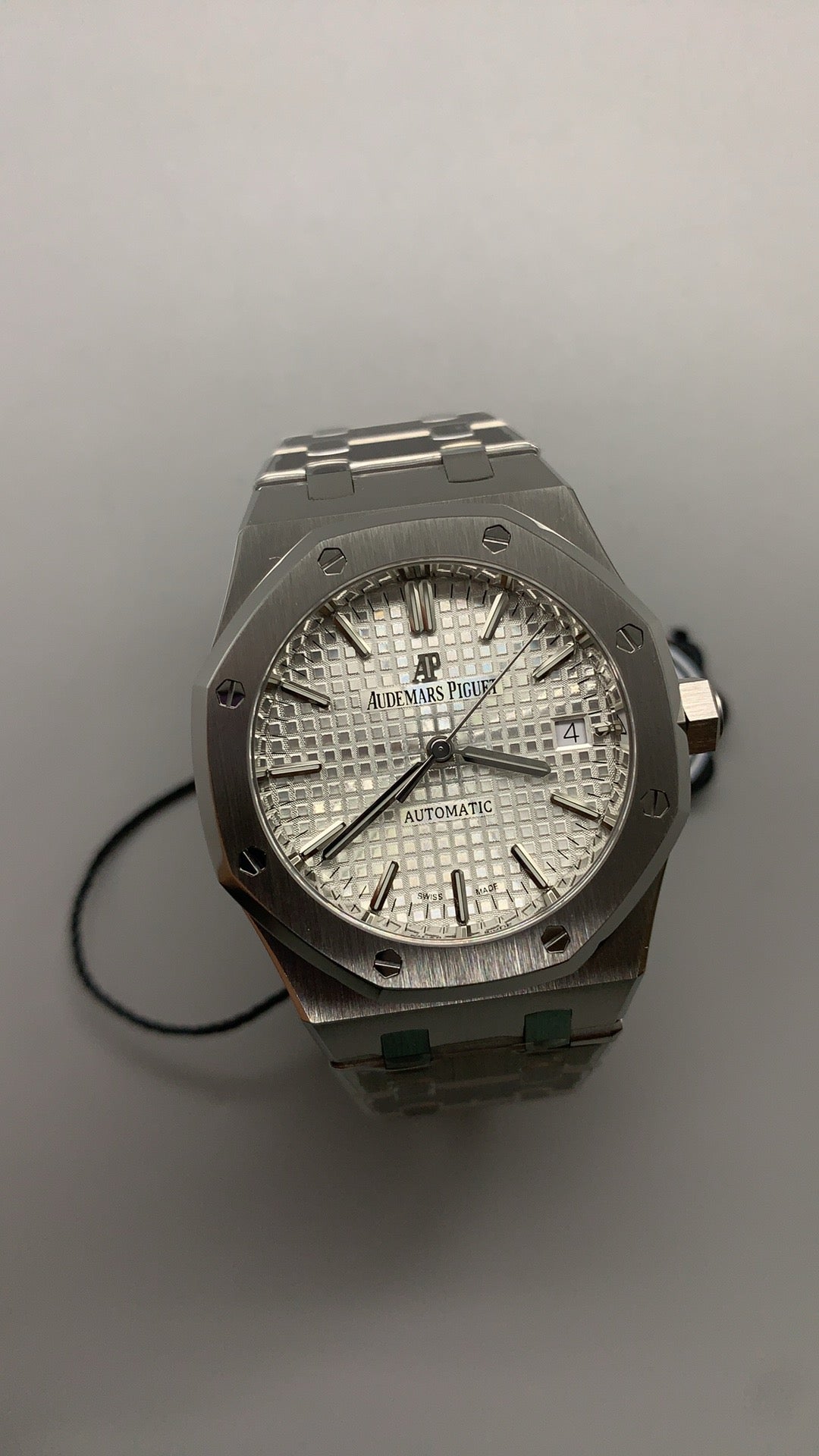 Audemars Piguet Royal Oak 15450ST | 37MM | ตัวเรือนสแตนเลสสตีล | หน้าปัดสีขาว | กลไกอัตโนมัติ Cal.3120