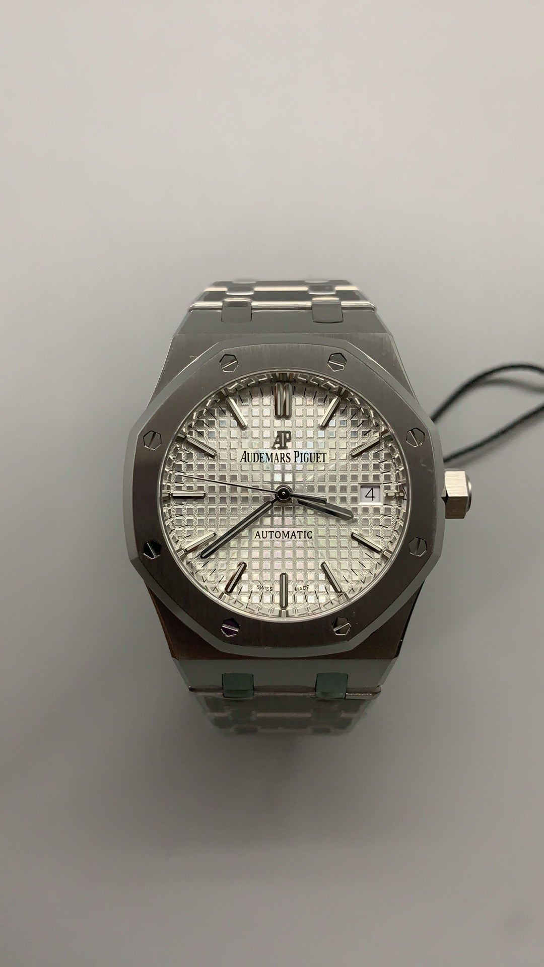 Audemars Piguet Royal Oak 15450ST | 37MM | ตัวเรือนสแตนเลสสตีล | หน้าปัดสีขาว | กลไกอัตโนมัติ Cal.3120