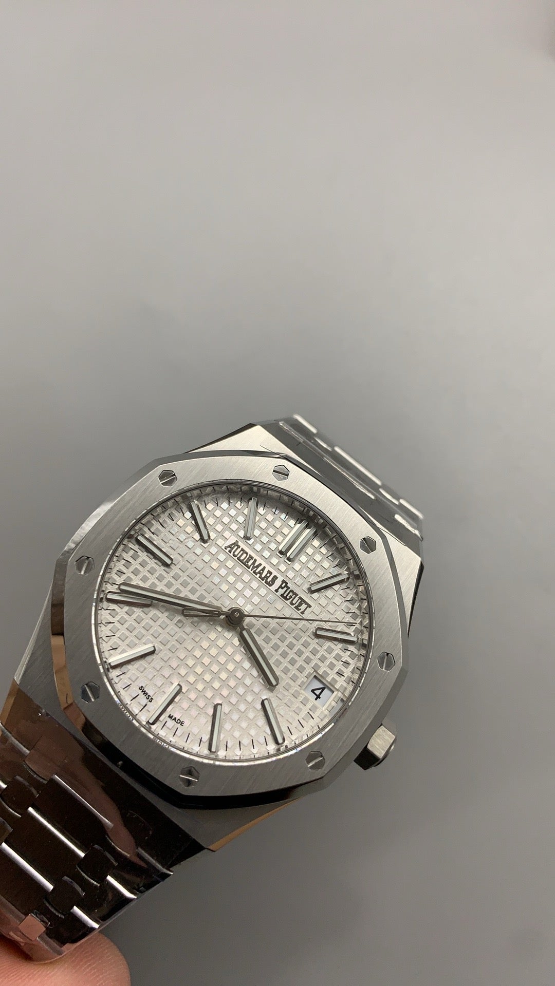 Audemars Piguet Royal Oak 15510ST | 41MM | ตัวเรือนสแตนเลสสตีล | หน้าปัดสีขาว | กลไกอัตโนมัติ Cal.4302