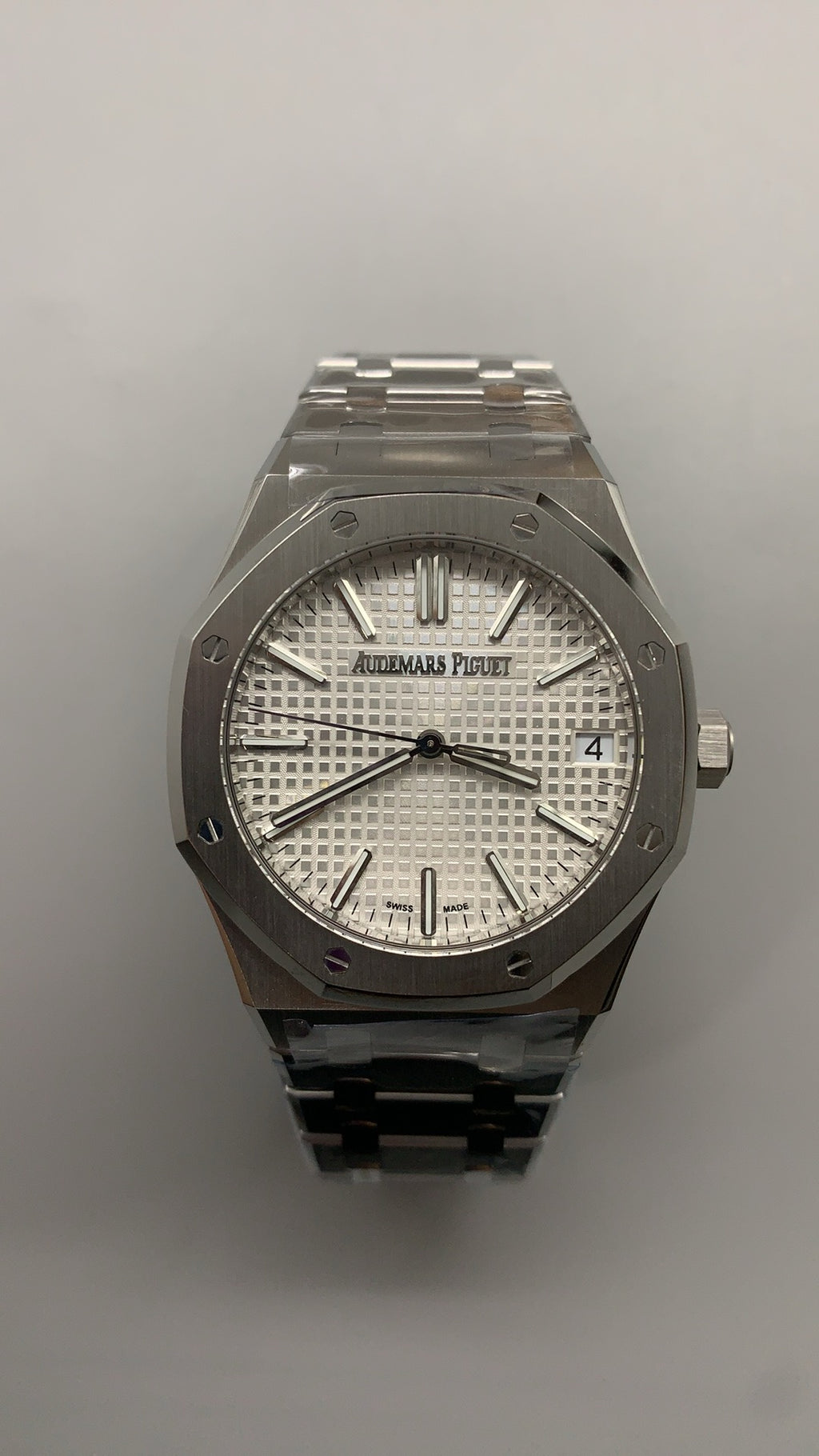 Audemars Piguet Royal Oak 15510ST | 41MM | ตัวเรือนสแตนเลสสตีล | หน้าปัดสีขาว | กลไกอัตโนมัติ Cal.4302
