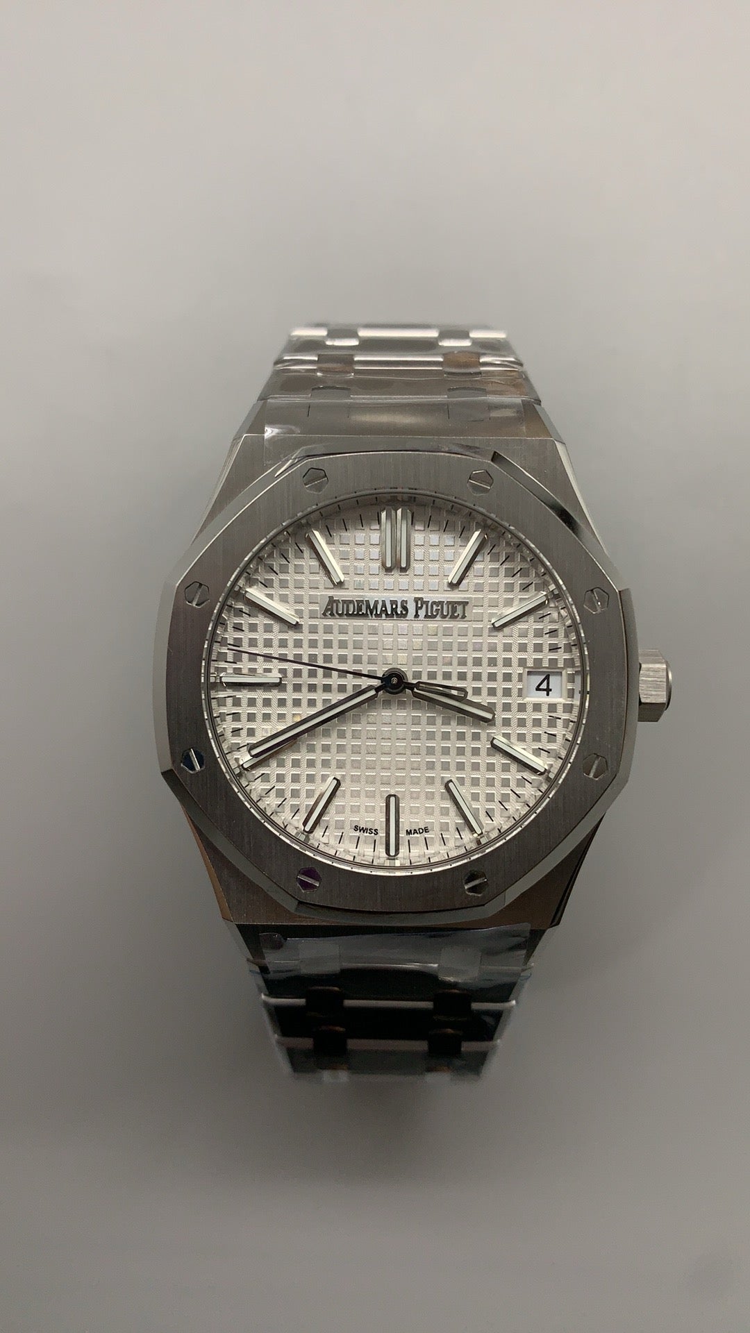Audemars Piguet Royal Oak 15510ST | 41MM | ตัวเรือนสแตนเลสสตีล | หน้าปัดสีขาว | กลไกอัตโนมัติ Cal.4302