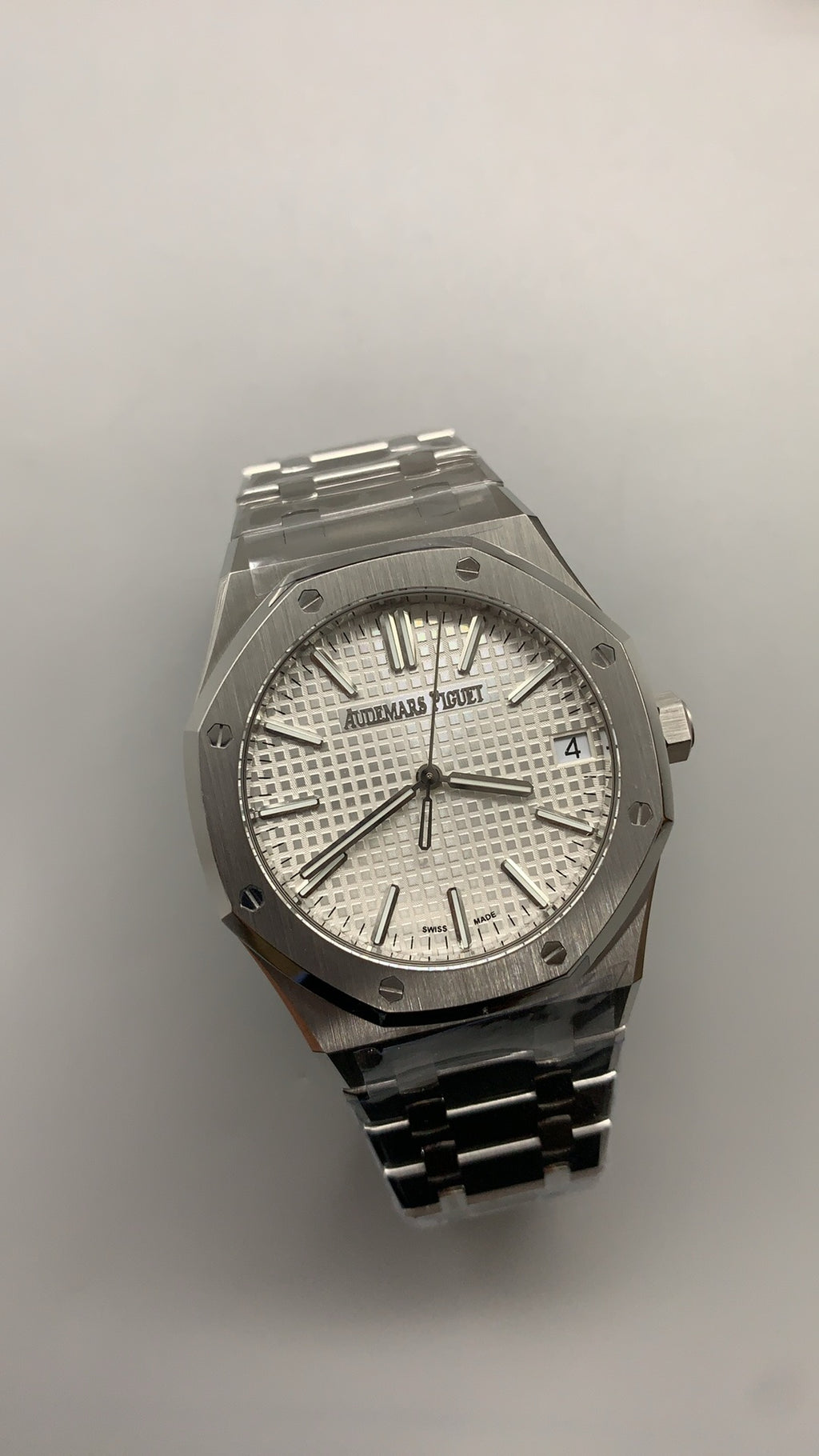 Audemars Piguet Royal Oak 15510ST | 41MM | ตัวเรือนสแตนเลสสตีล | หน้าปัดสีขาว | กลไกอัตโนมัติ Cal.4302