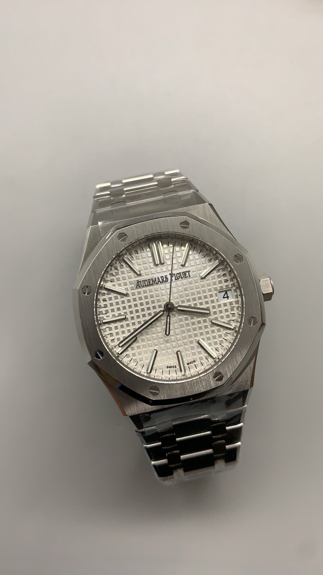 Audemars Piguet Royal Oak 15510ST | 41MM | ตัวเรือนสแตนเลสสตีล | หน้าปัดสีขาว | กลไกอัตโนมัติ Cal.4302