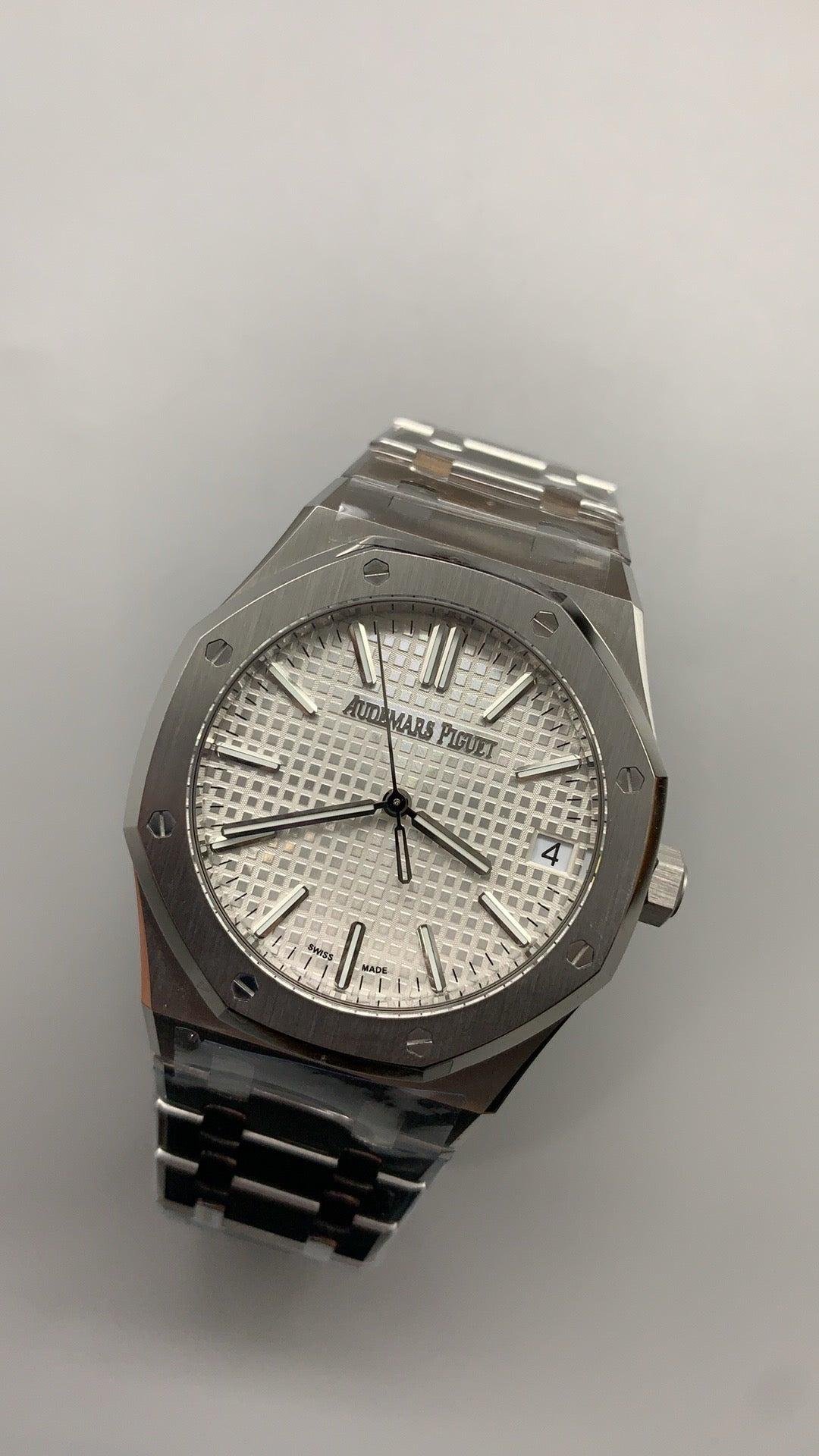 Audemars Piguet Royal Oak 15510ST | 41MM | ตัวเรือนสแตนเลสสตีล | หน้าปัดสีขาว | กลไกอัตโนมัติ Cal.4302