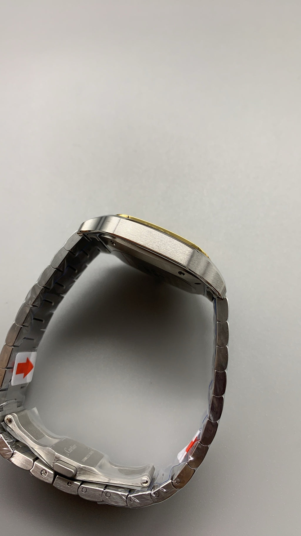 Cartier Santos de Cartier | ขนาด 35 มม. | ระบบอัตโนมัติ | ตัวเรือนสี่เหลี่ยม | สายหนัง / สายเหล็ก