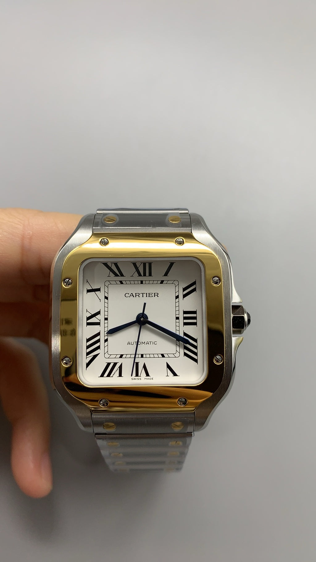 Cartier Santos de Cartier | ขนาด 35 มม. | ระบบอัตโนมัติ | ตัวเรือนสี่เหลี่ยม | สายหนัง / สายเหล็ก