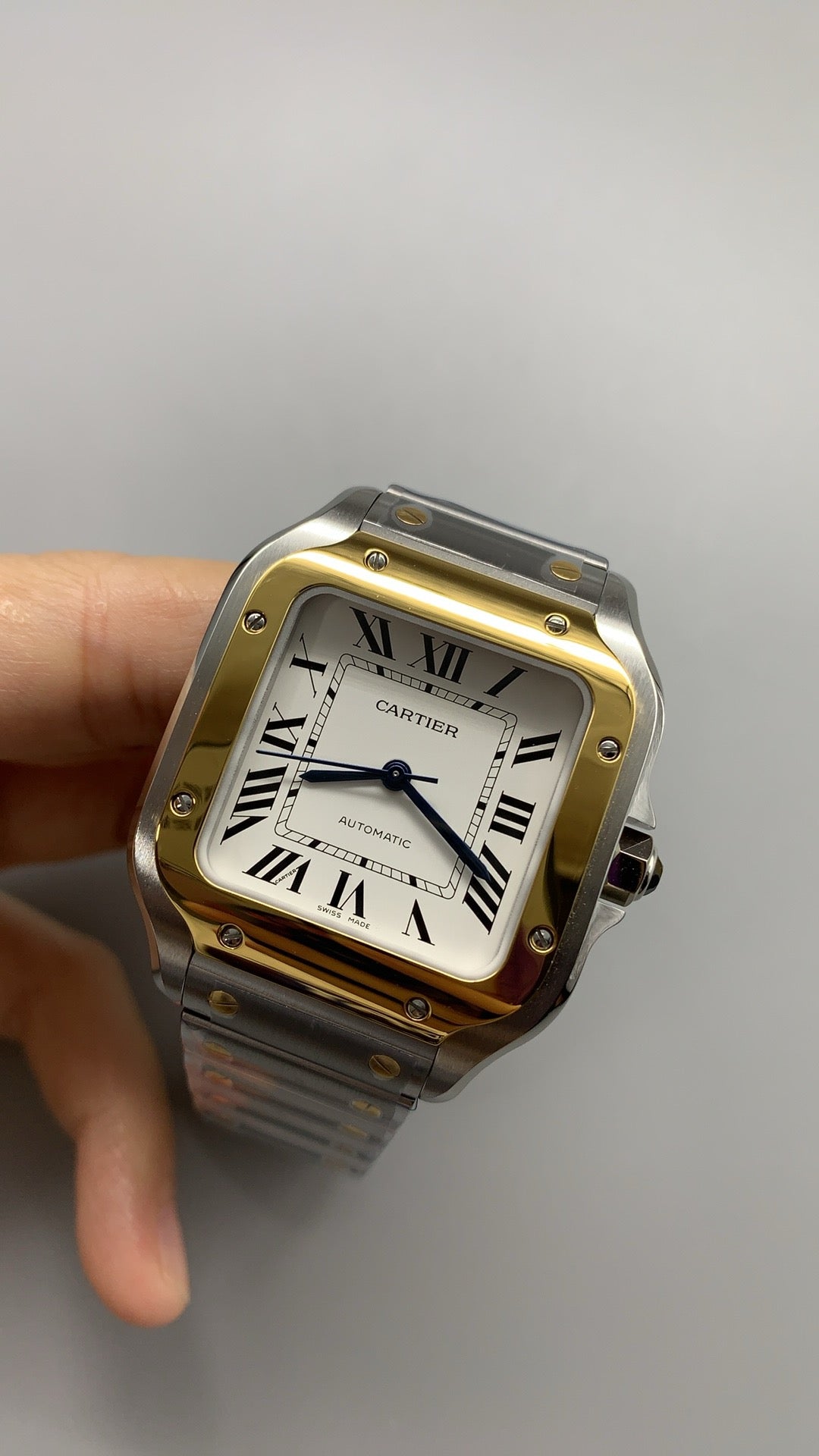 Cartier Santos de Cartier | ขนาด 35 มม. | ระบบอัตโนมัติ | ตัวเรือนสี่เหลี่ยม | สายหนัง / สายเหล็ก