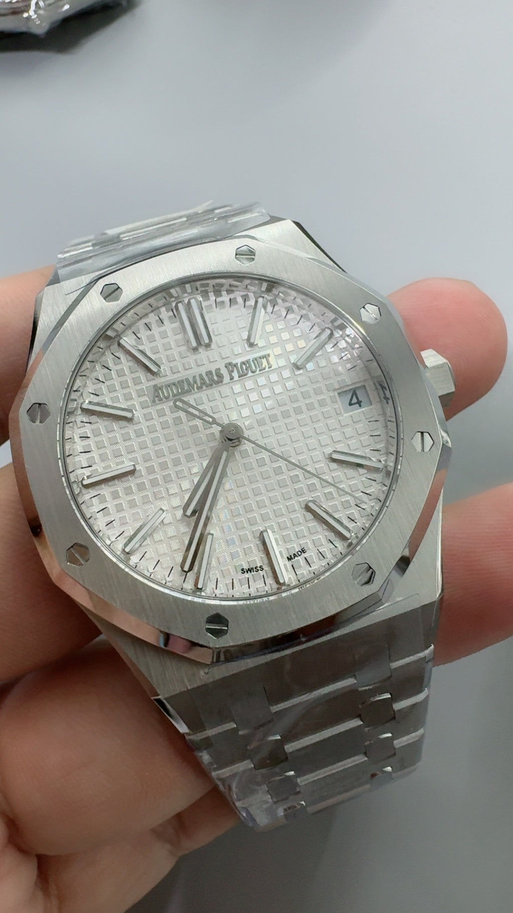 Audemars Piguet Royal Oak 15510ST | 41MM | ตัวเรือนสแตนเลสสตีล | หน้าปัดสีขาว | กลไกอัตโนมัติ Cal.4302