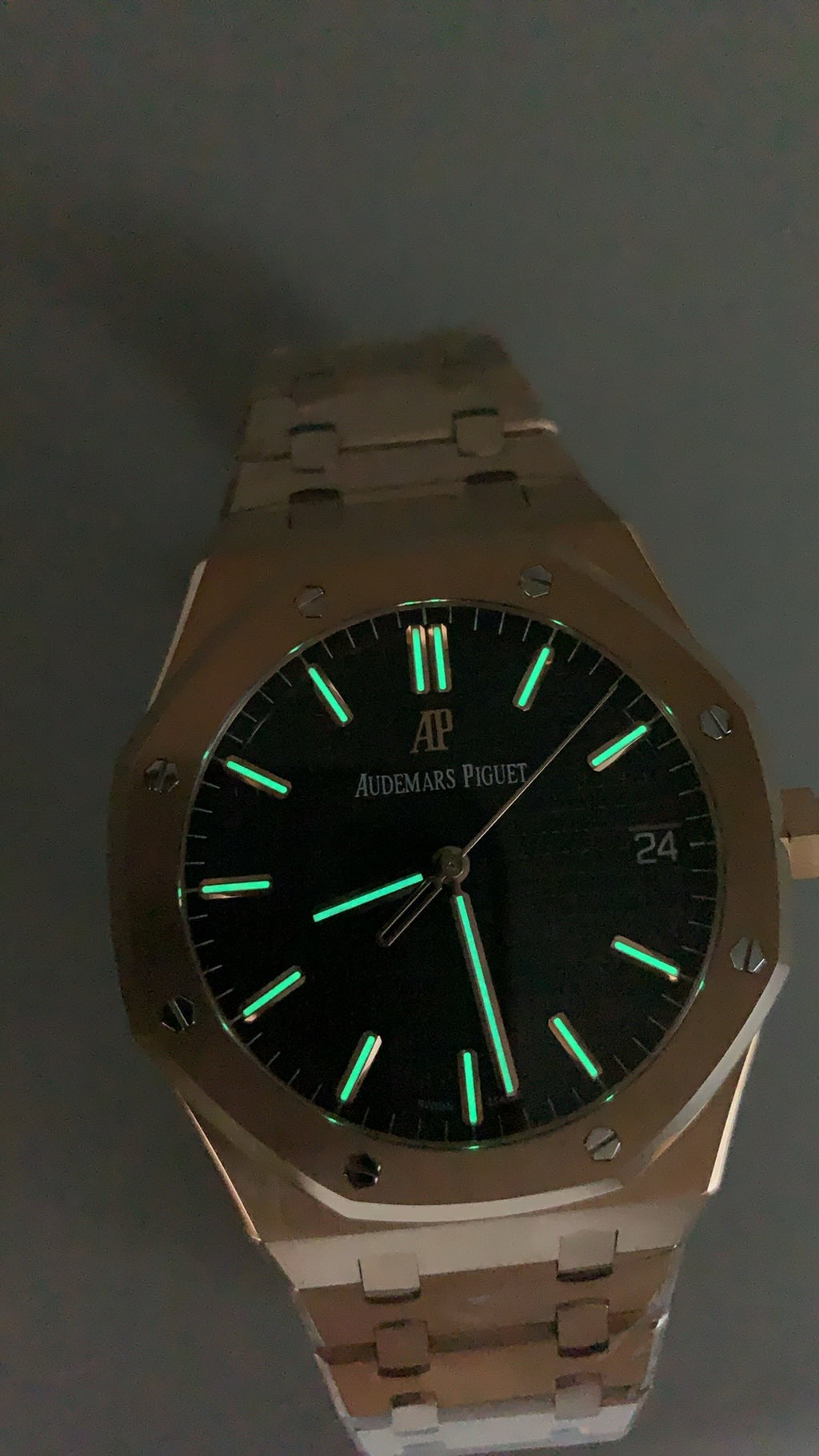 Audemars Piguet Royal Oak 15500 | 41MM | ตัวเรือนสแตนเลสสตีลเคลือบสีโรสโกลด์ PVD | หน้าปัดสีดำ | กลไกอัตโนมัติ Cal.4302