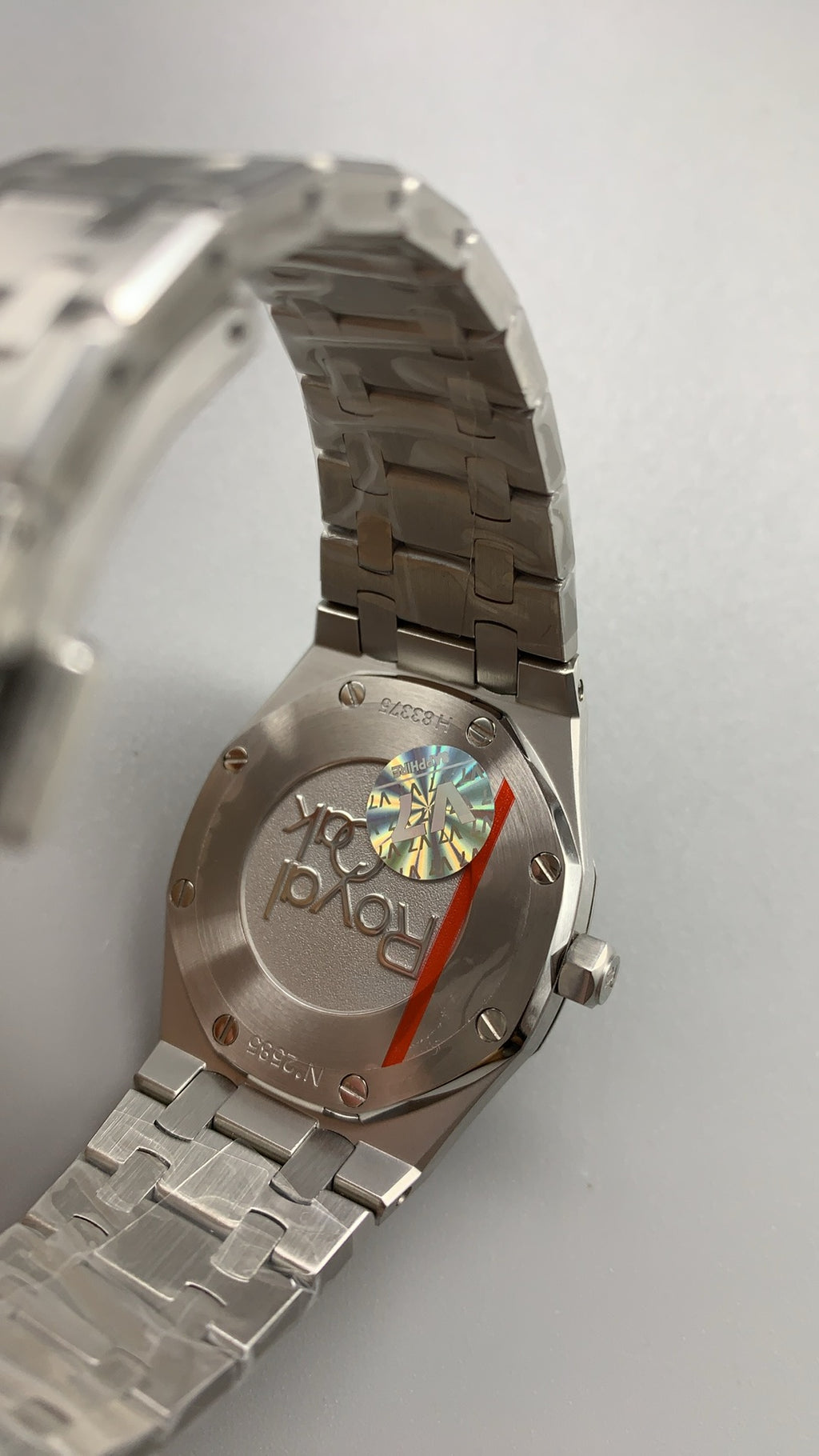 Audemars Piguet Royal Oak 33MM | ตัวเรือนสแตนเลสสตีล | หน้าปัดสีขาว | ระบบควอทซ์ (Quartz)