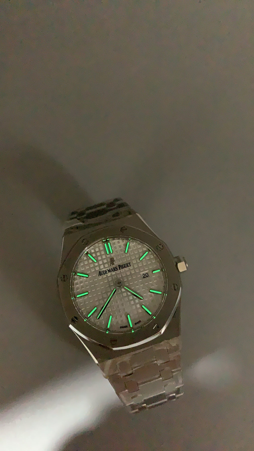 Audemars Piguet Royal Oak 33MM | ตัวเรือนสแตนเลสสตีล | หน้าปัดสีขาว | ระบบควอทซ์ (Quartz)