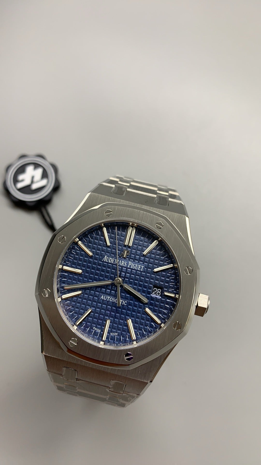 Audemars Piguet Royal Oak 15400ST | 41MM | ตัวเรือนสแตนเลสสตีล | หน้าปัดสีน้ำเงิน | กลไกอัตโนมัติ Cal.3120