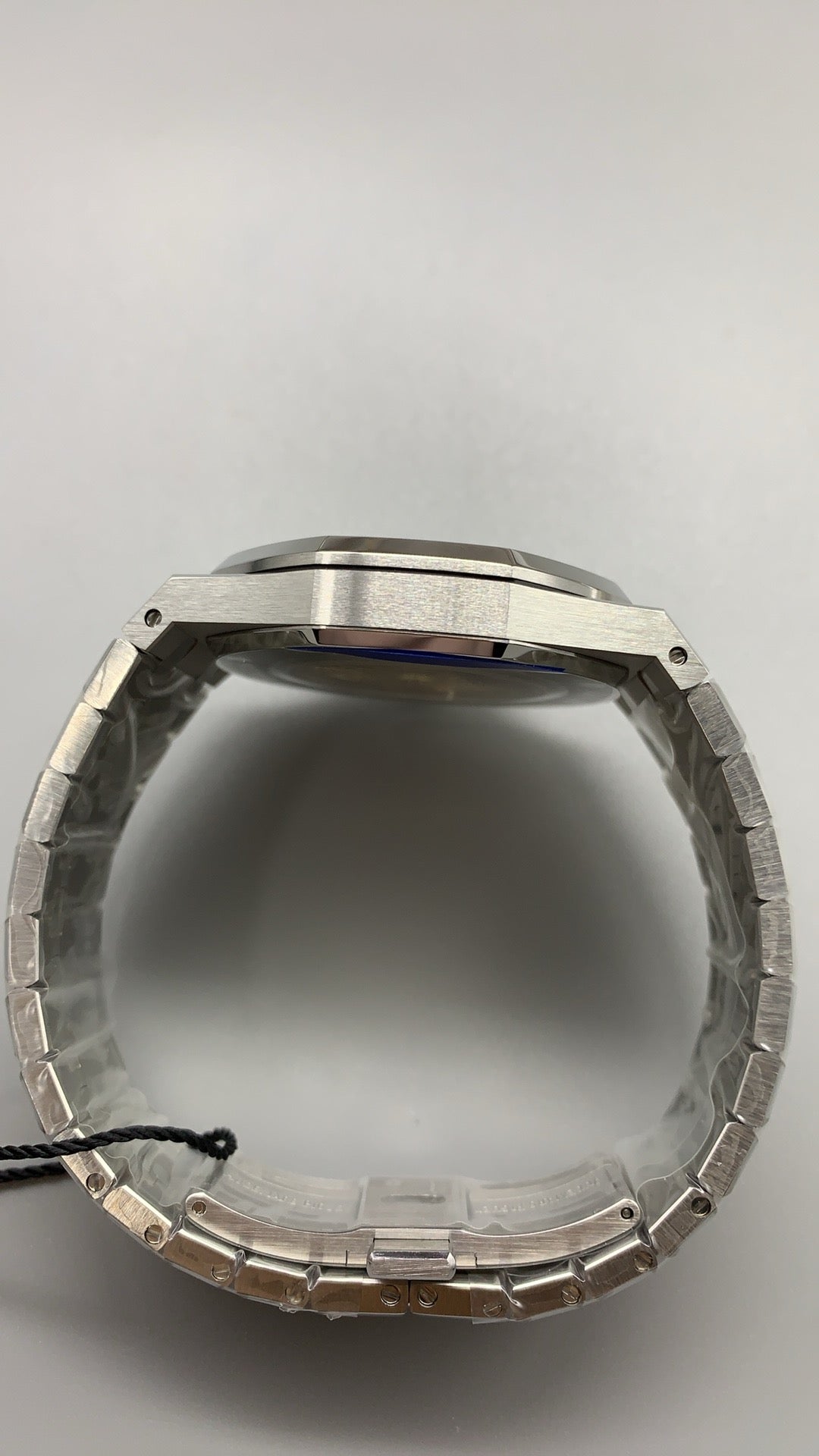 Audemars Piguet Royal Oak 15400ST | 41MM | ตัวเรือนสแตนเลสสตีล | หน้าปัดสีน้ำเงิน | กลไกอัตโนมัติ Cal.3120