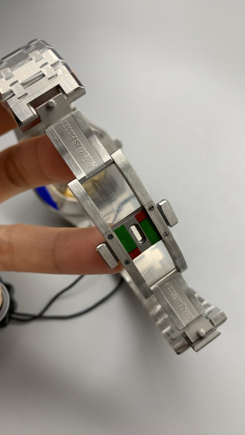 Audemars Piguet Royal Oak 15400ST | 41MM | ตัวเรือนสแตนเลสสตีล | หน้าปัดสีน้ำเงิน | กลไกอัตโนมัติ Cal.3120