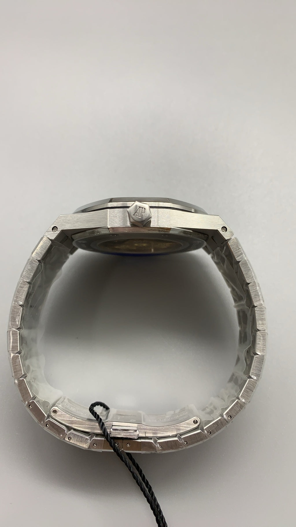 Audemars Piguet Royal Oak 15400ST | 41MM | ตัวเรือนสแตนเลสสตีล | หน้าปัดสีน้ำเงิน | กลไกอัตโนมัติ Cal.3120