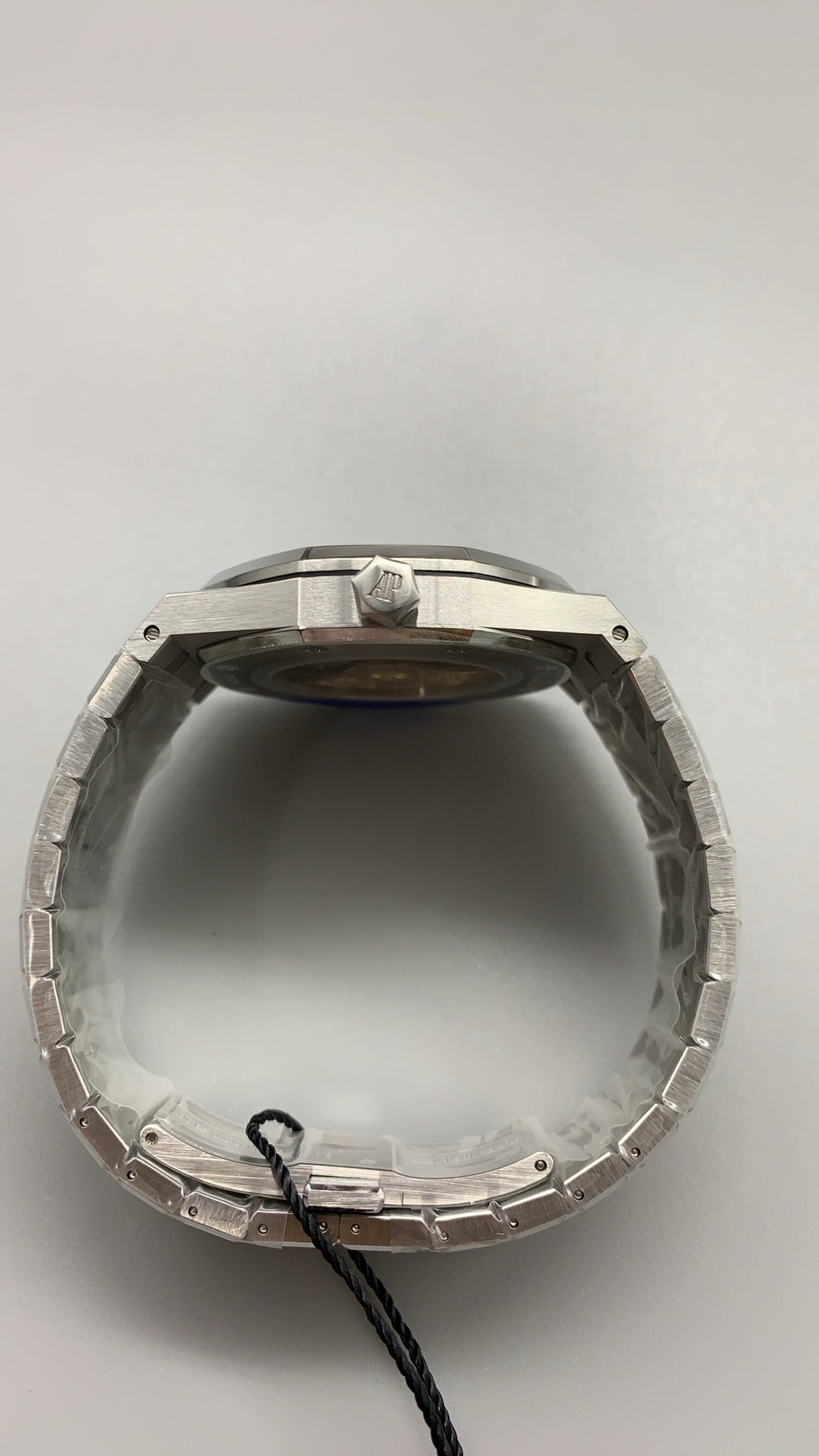 Audemars Piguet Royal Oak 15400ST | 41MM | ตัวเรือนสแตนเลสสตีล | หน้าปัดสีน้ำเงิน | กลไกอัตโนมัติ Cal.3120