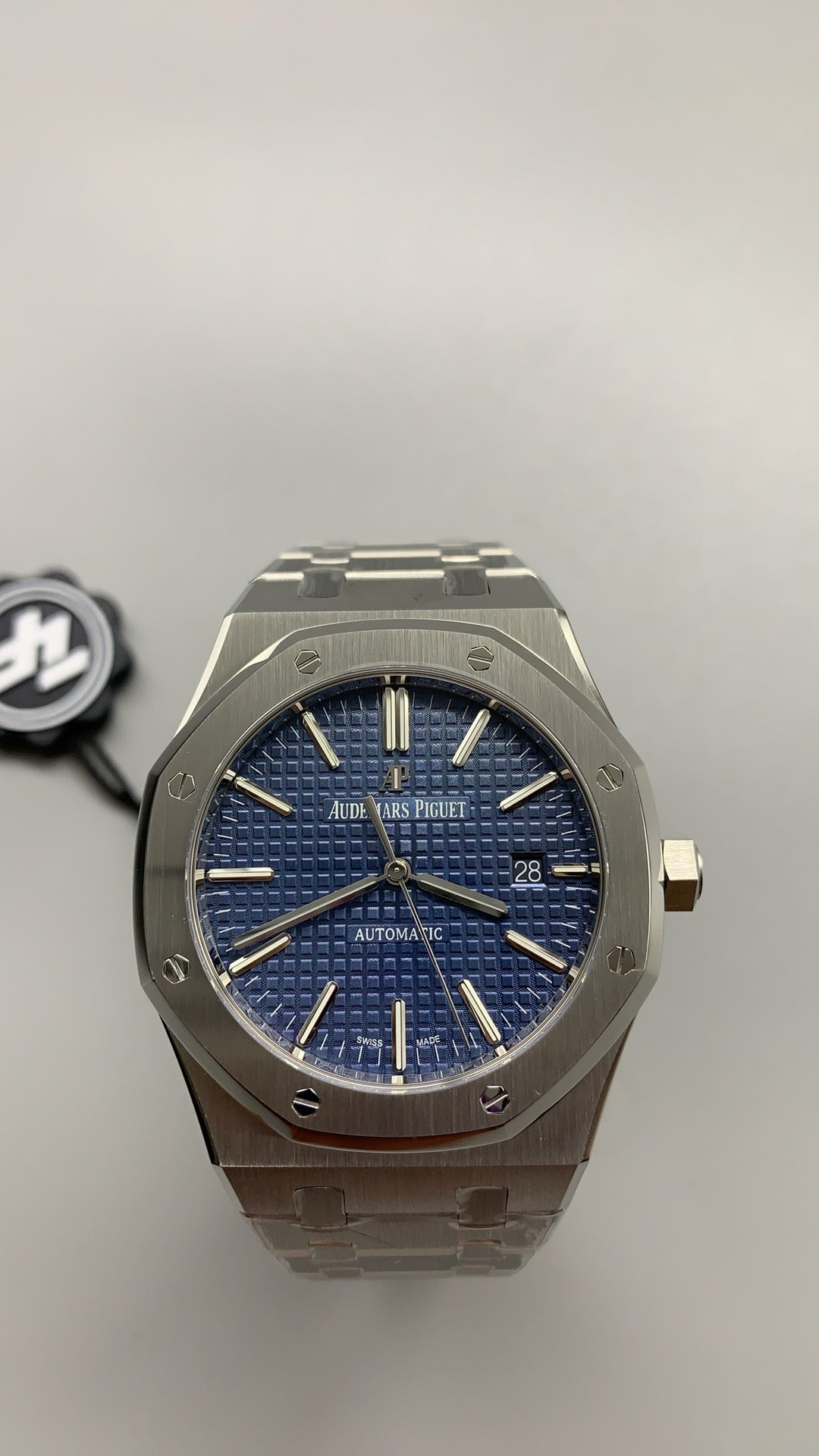 Audemars Piguet Royal Oak 15400ST | 41MM | ตัวเรือนสแตนเลสสตีล | หน้าปัดสีน้ำเงิน | กลไกอัตโนมัติ Cal.3120
