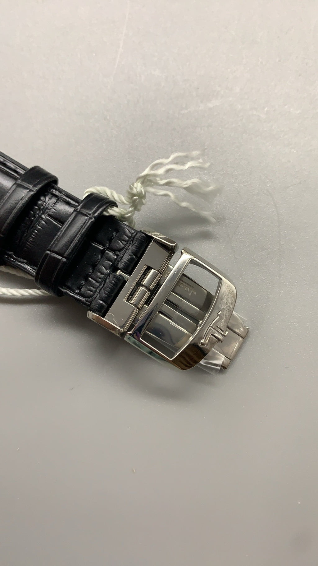 Jaeger-LeCoultre Master Ultra Thin Moon | 39MM | ตัวเรือนสแตนเลสสตีล | ฟังก์ชันข้างขึ้นข้างแรม + วันที่ | หน้าปัดสีน้ำเงิน | สายหนังจระเข้สีดำ | กลไกอัตโนมัติ Cal.925/1