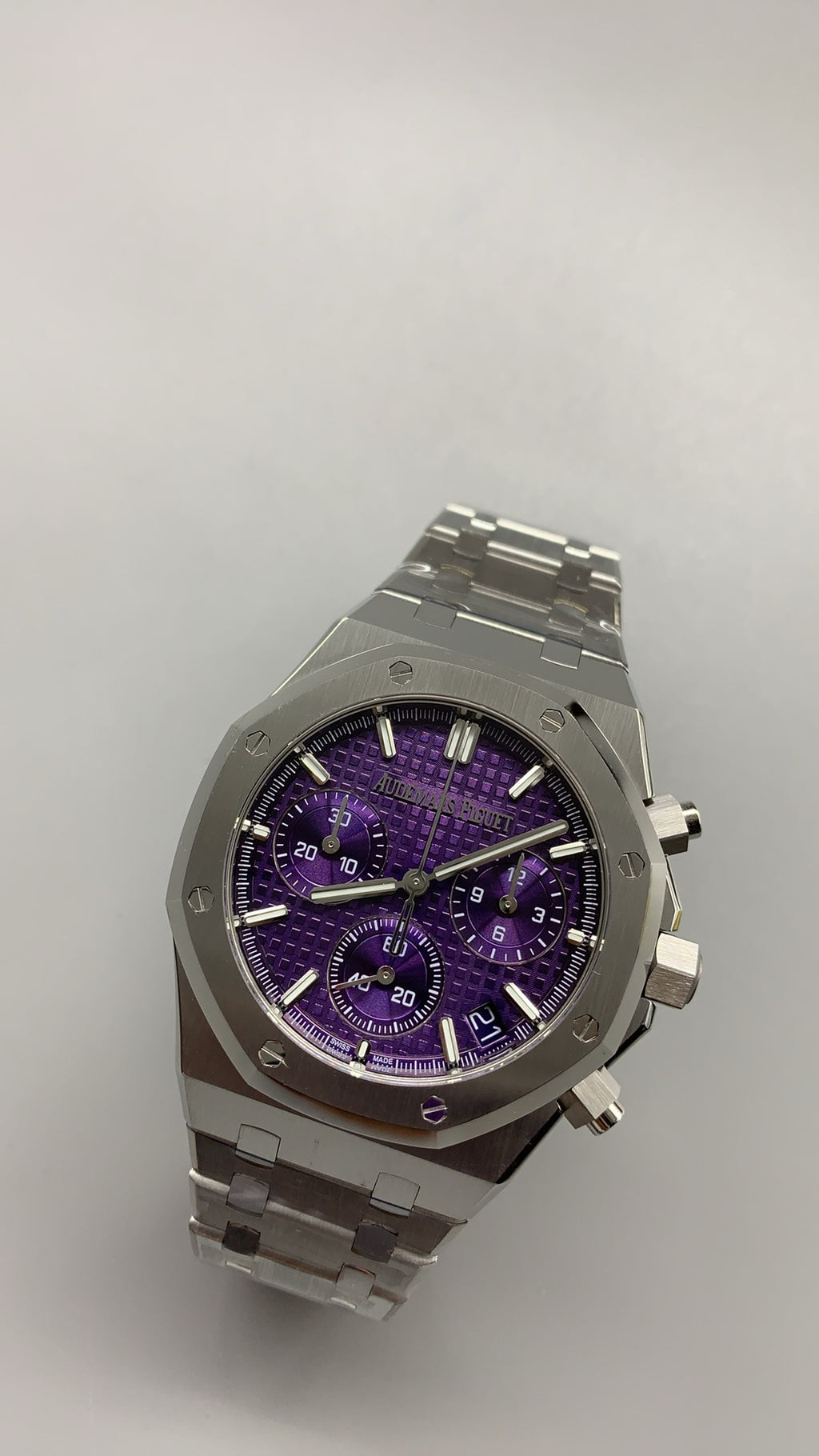 Audemars Piguet Royal Oak 26240ST | 41MM | ตัวเรือนสแตนเลสสตีล | หน้าปัดสีม่วง | จับเวลา Chronograph | กลไกอัตโนมัติ Cal.4401